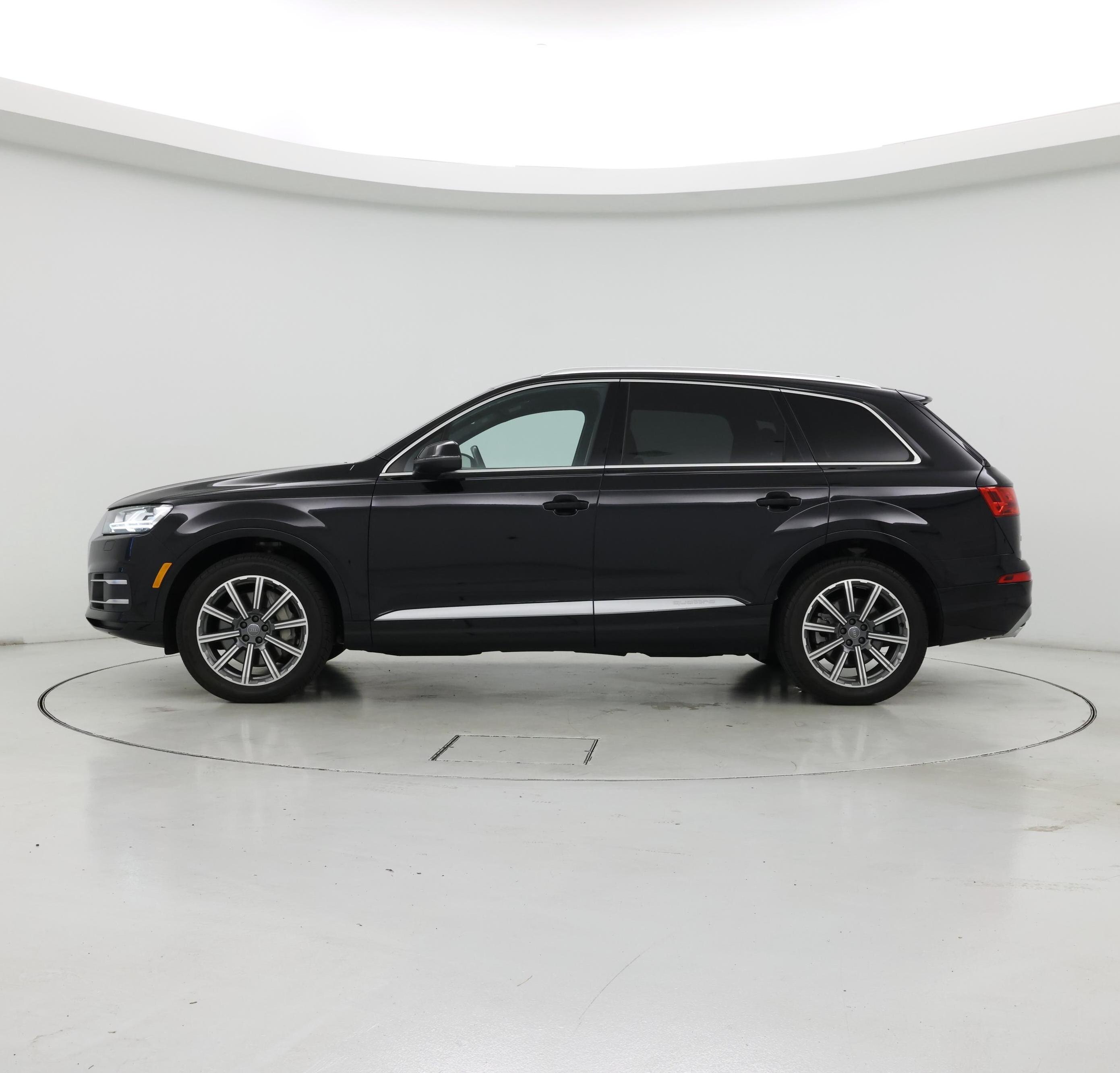 Thumbnail: 2019 Audi Q7 - 3
