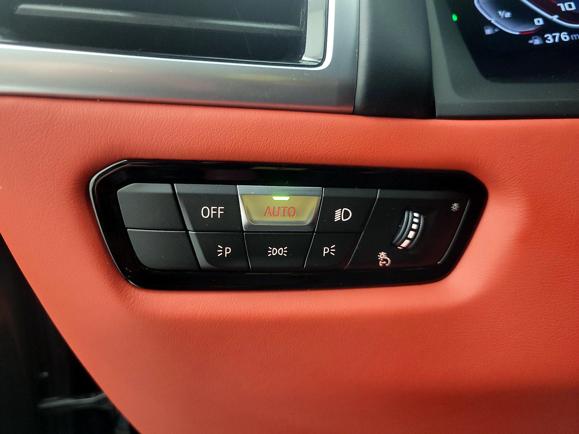 Thumbnail: 2022 BMW 8 Series - 13