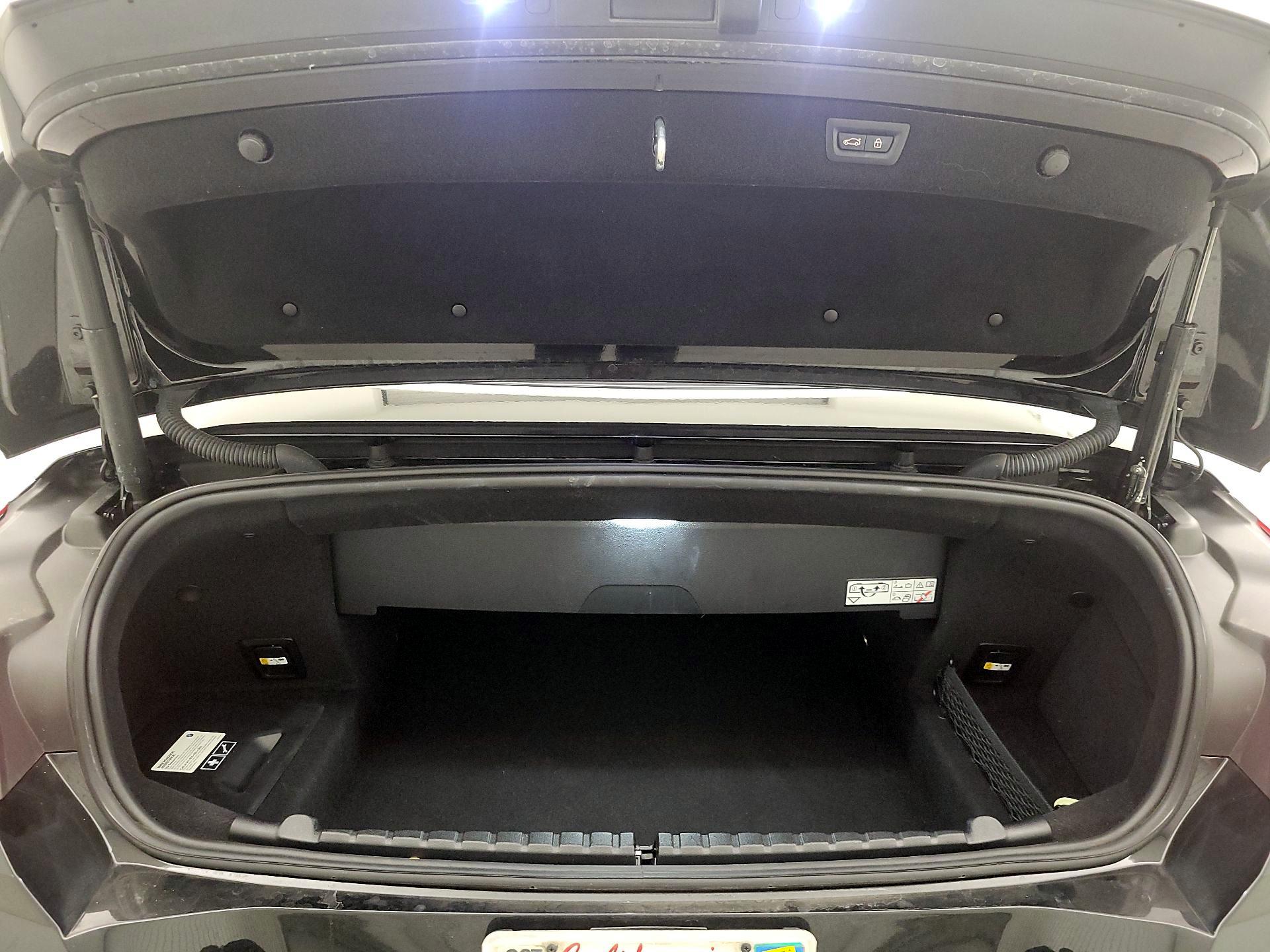 Thumbnail: 2022 BMW 8 Series - 20