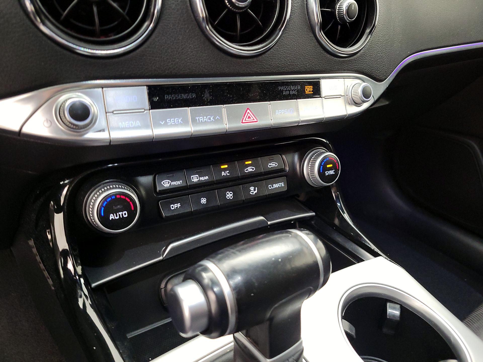 Thumbnail: 2019 Kia Stinger - 16