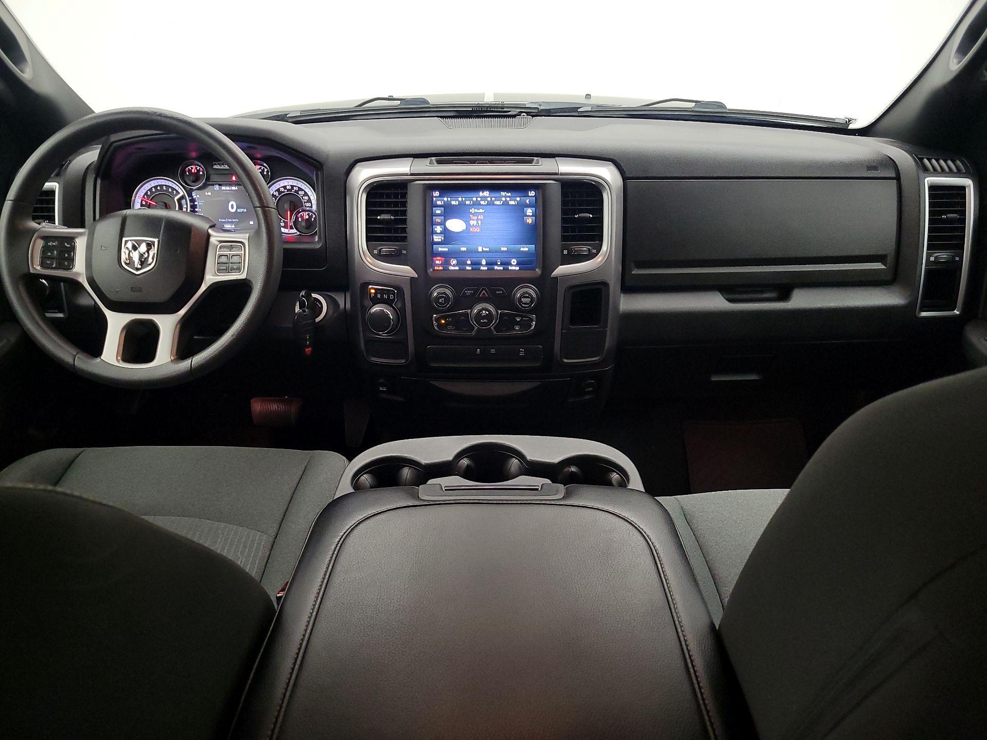 Thumbnail: 2021 RAM 1500 Classic - 9