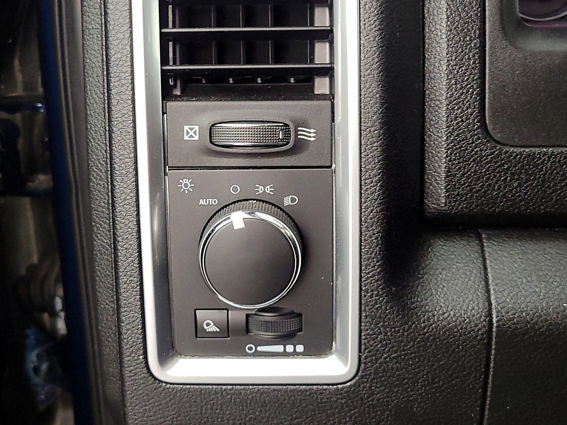 Thumbnail: 2021 RAM 1500 Classic - 13