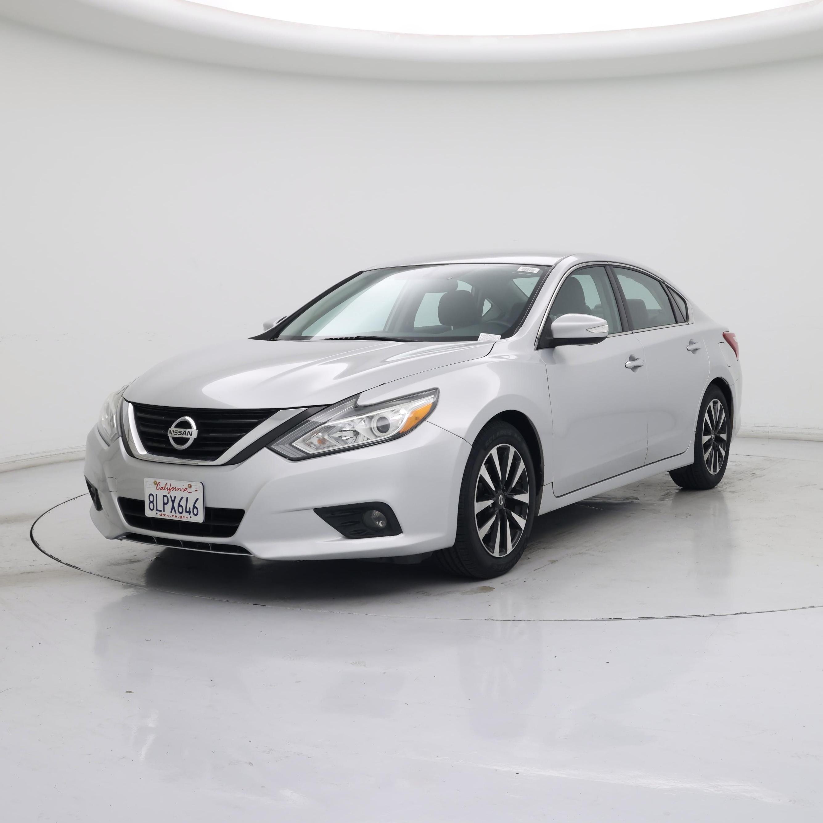 Thumbnail: 2018 Nissan Altima - 4