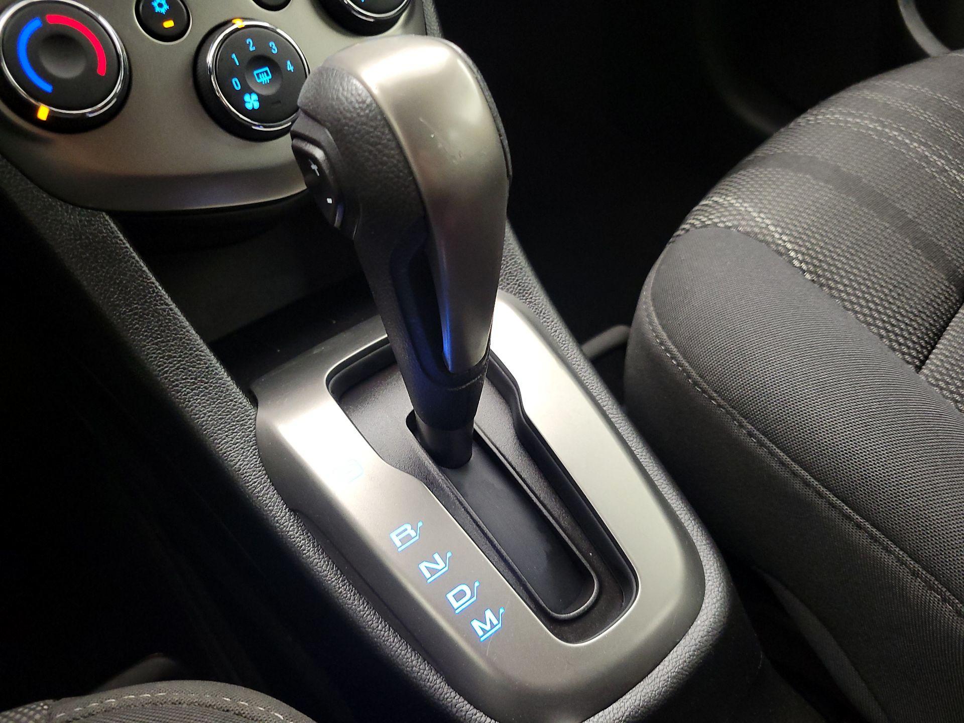 Thumbnail: 2015 Chevrolet Sonic - 16
