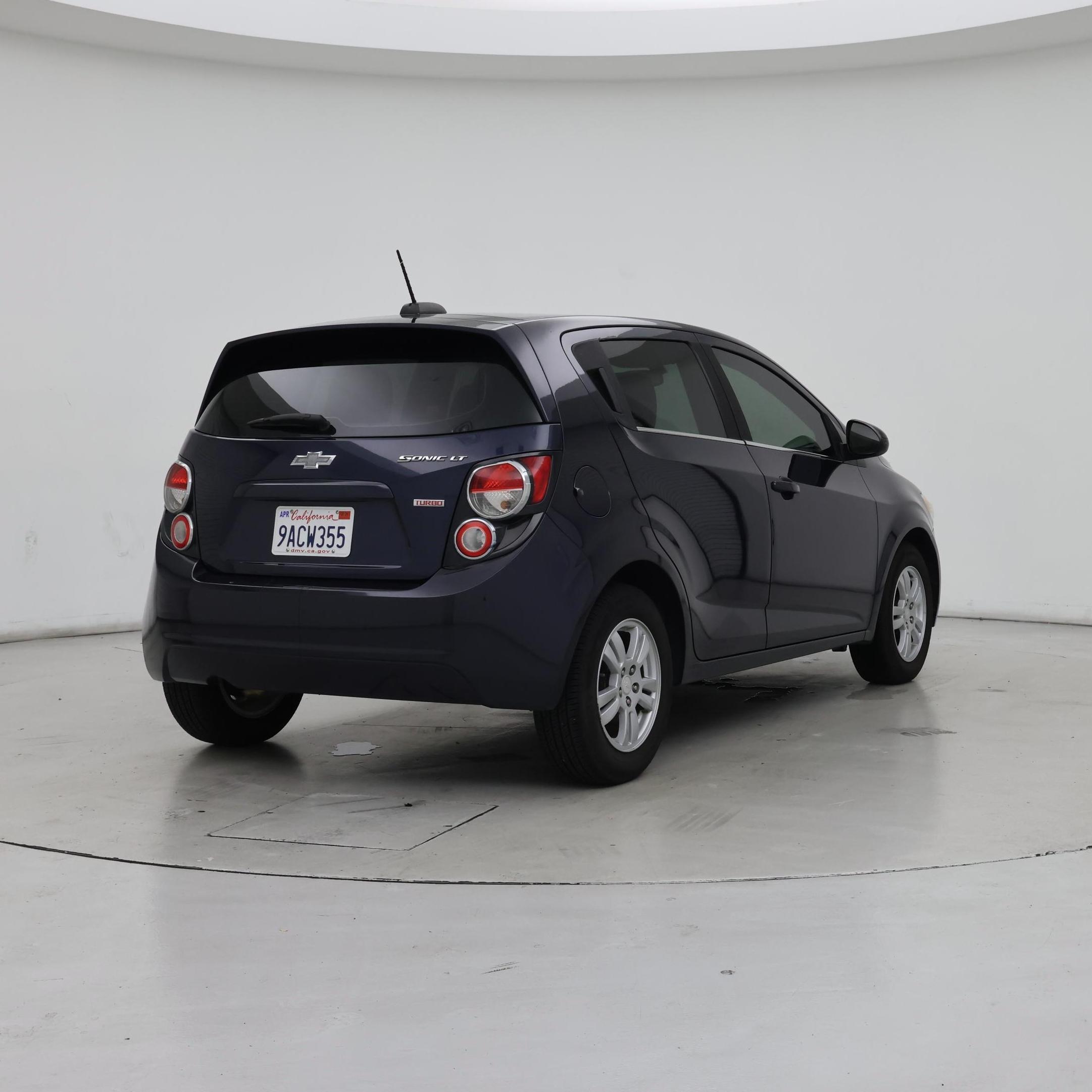 Thumbnail: 2015 Chevrolet Sonic - 8