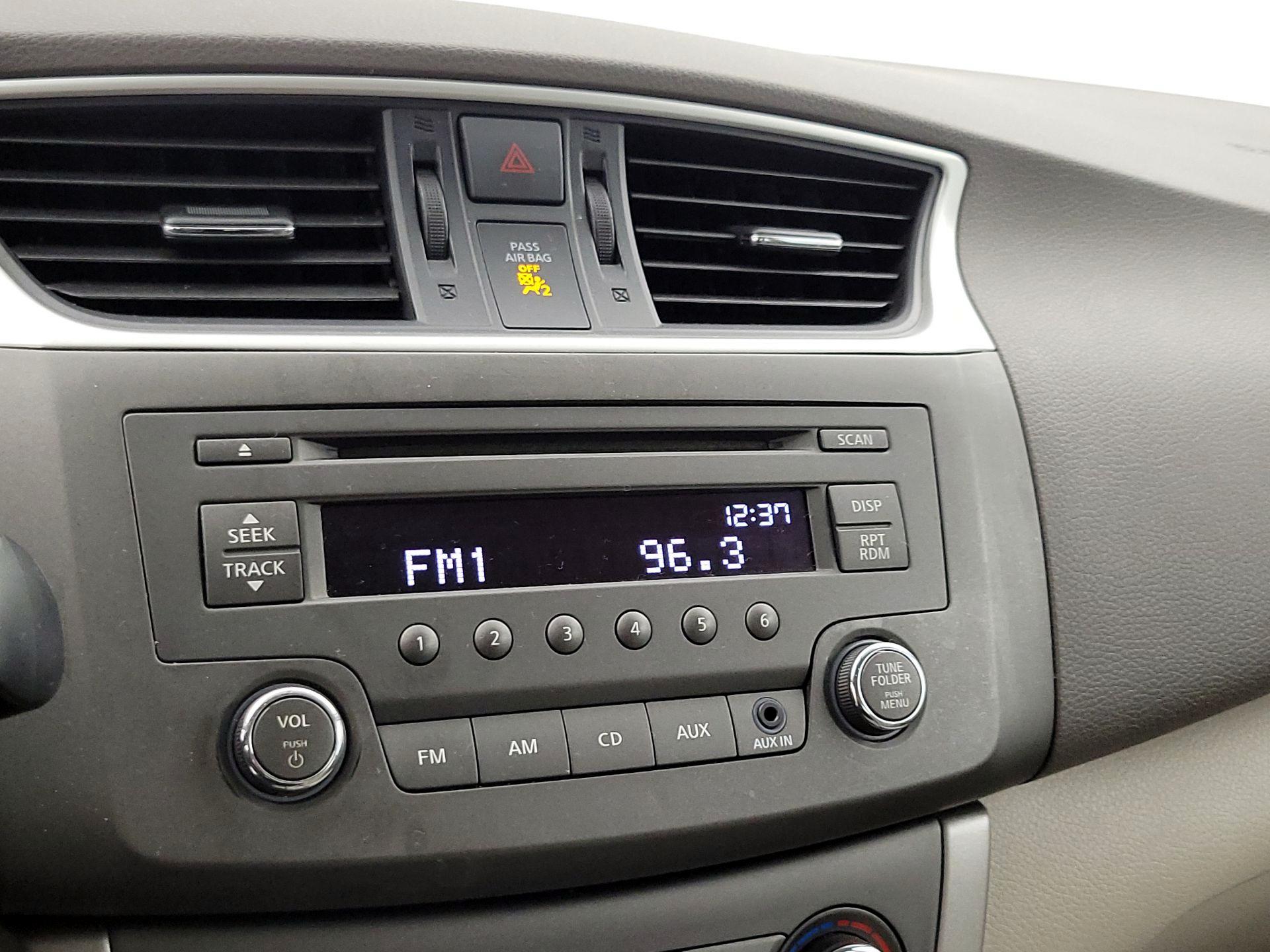Thumbnail: 2014 Nissan Sentra - 14