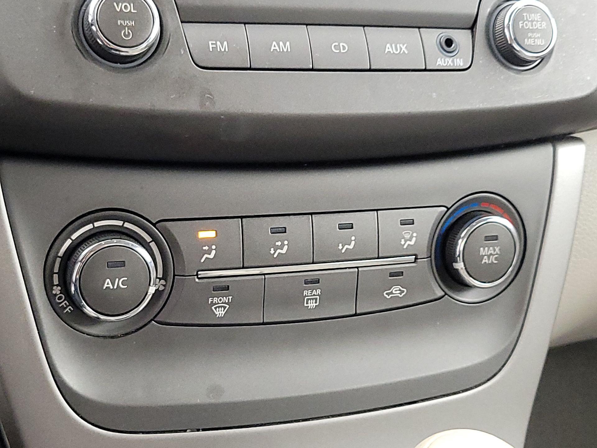 Thumbnail: 2014 Nissan Sentra - 15