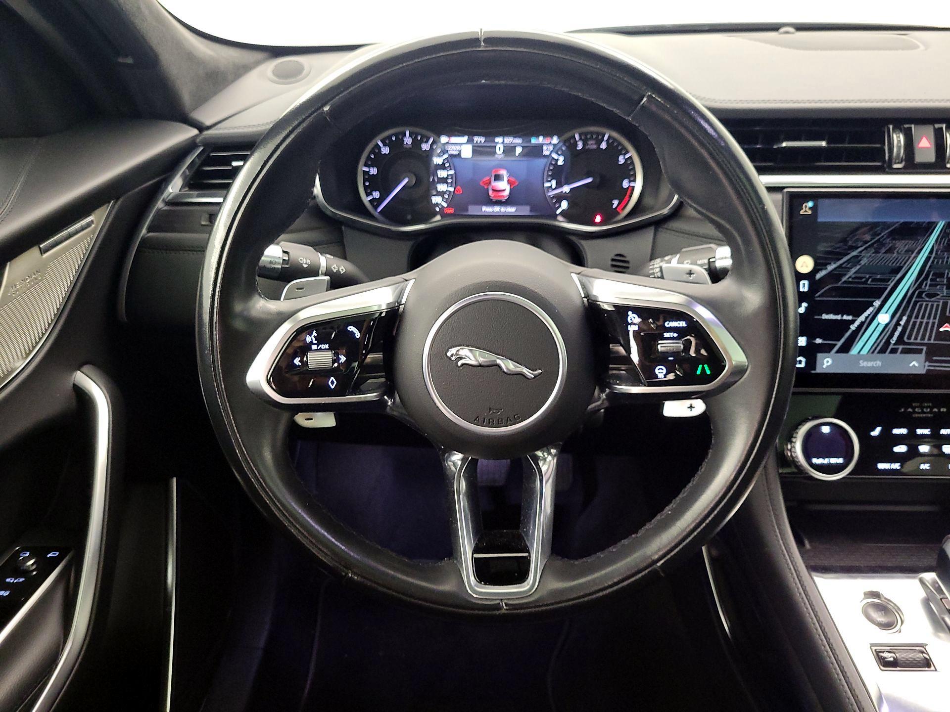 Thumbnail: 2022 Jaguar F-Pace - 10