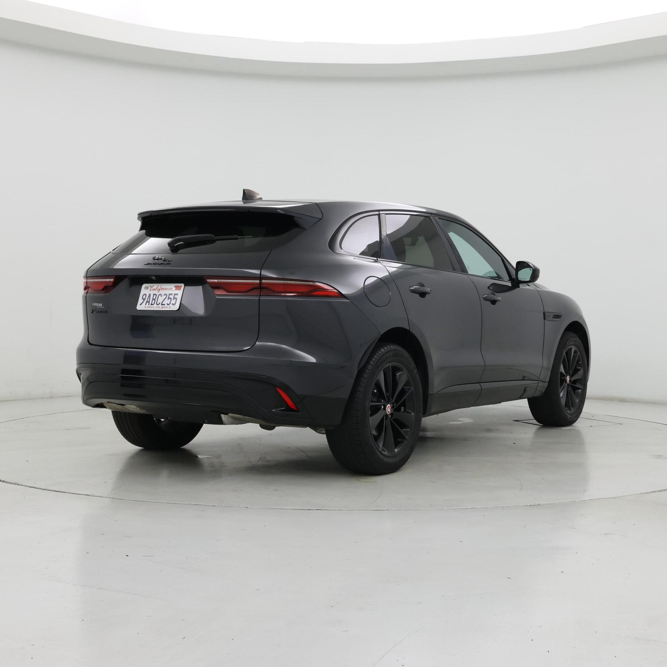 Thumbnail: 2022 Jaguar F-Pace - 8
