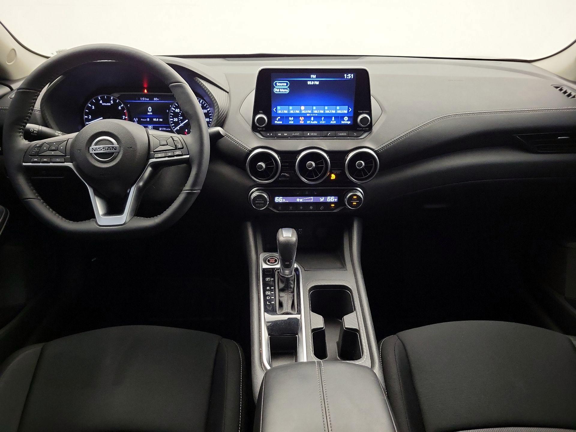 Thumbnail: 2022 Nissan Sentra - 9