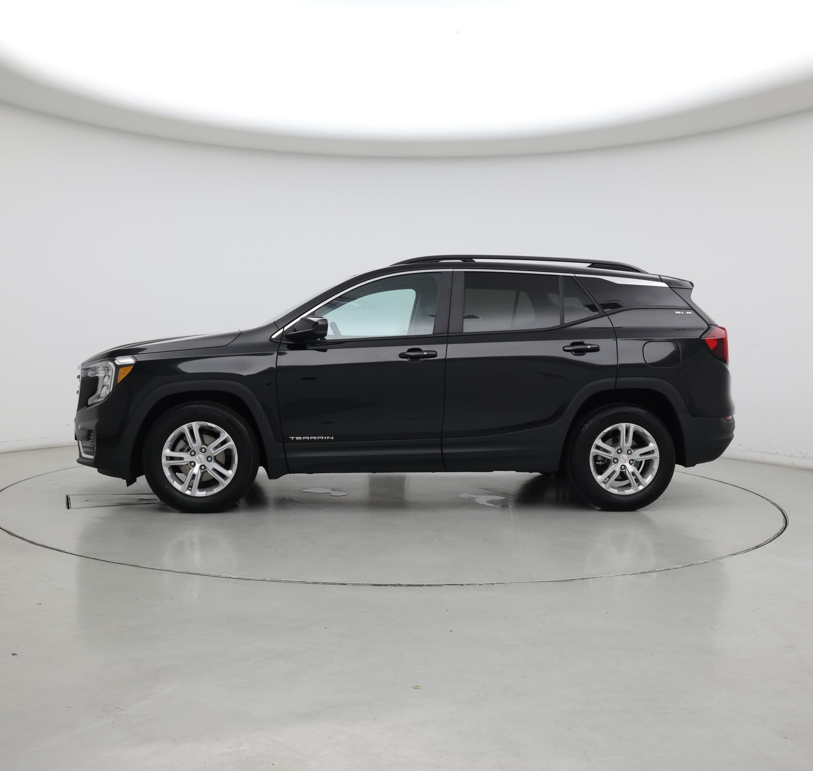 Thumbnail: 2024 GMC Terrain - 3