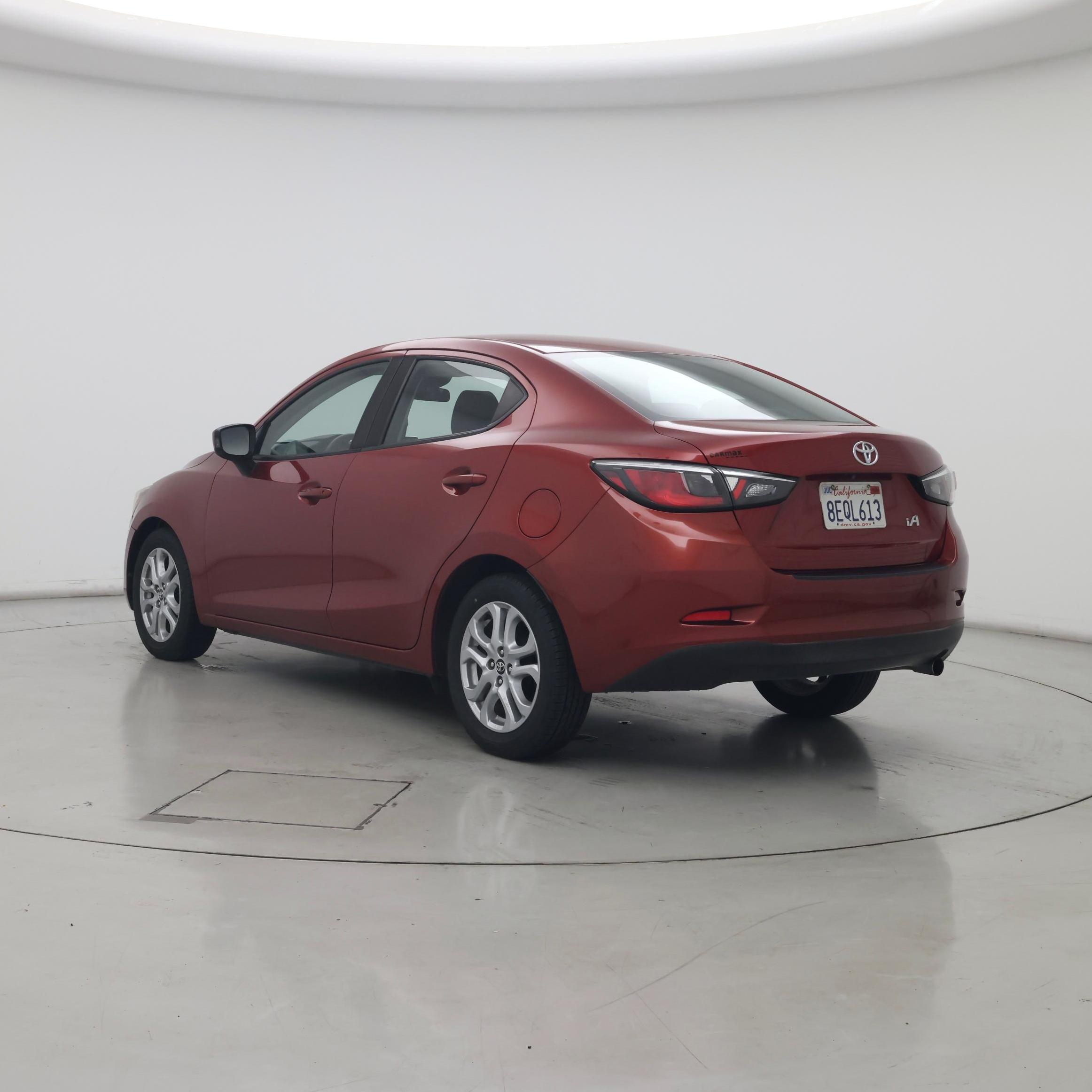 Thumbnail: 2018 Toyota Yaris iA - 2