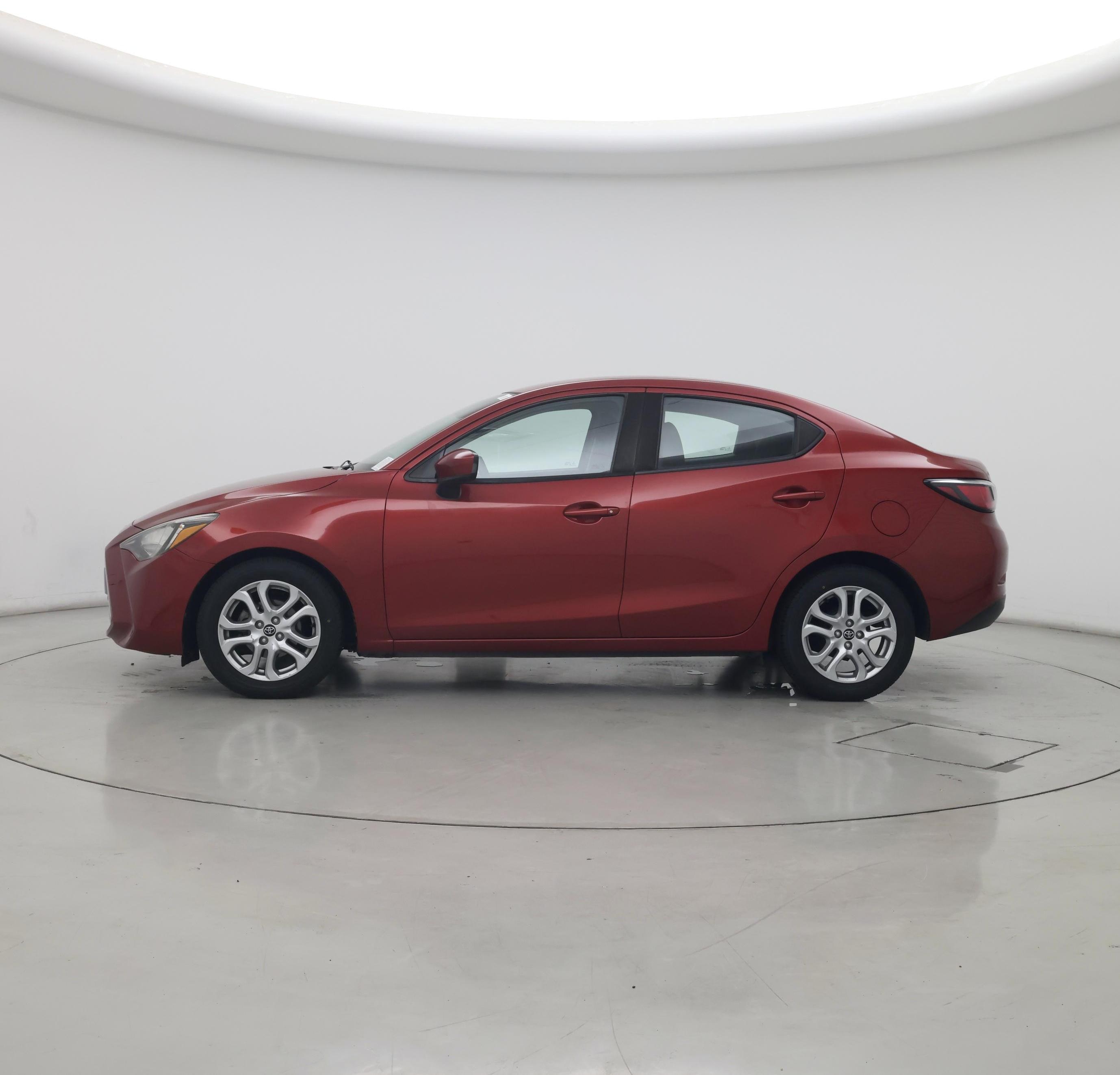 Thumbnail: 2018 Toyota Yaris iA - 3