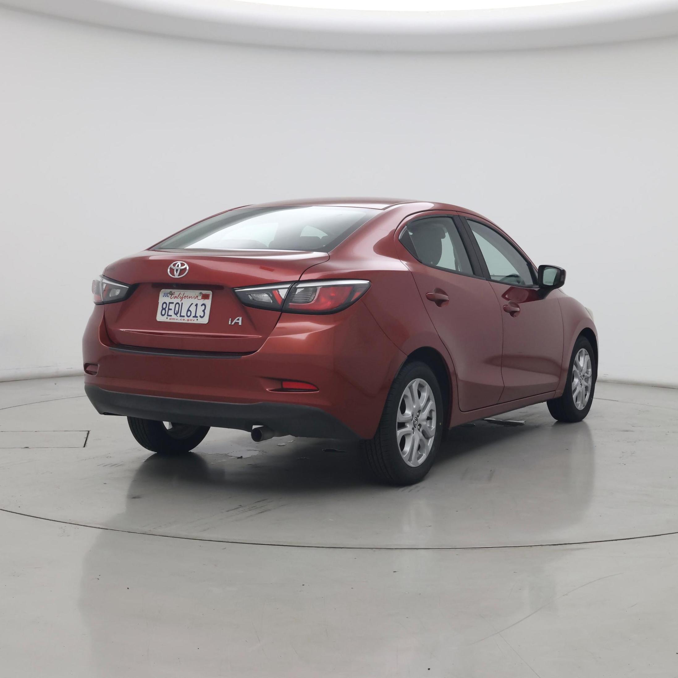 Thumbnail: 2018 Toyota Yaris iA - 8