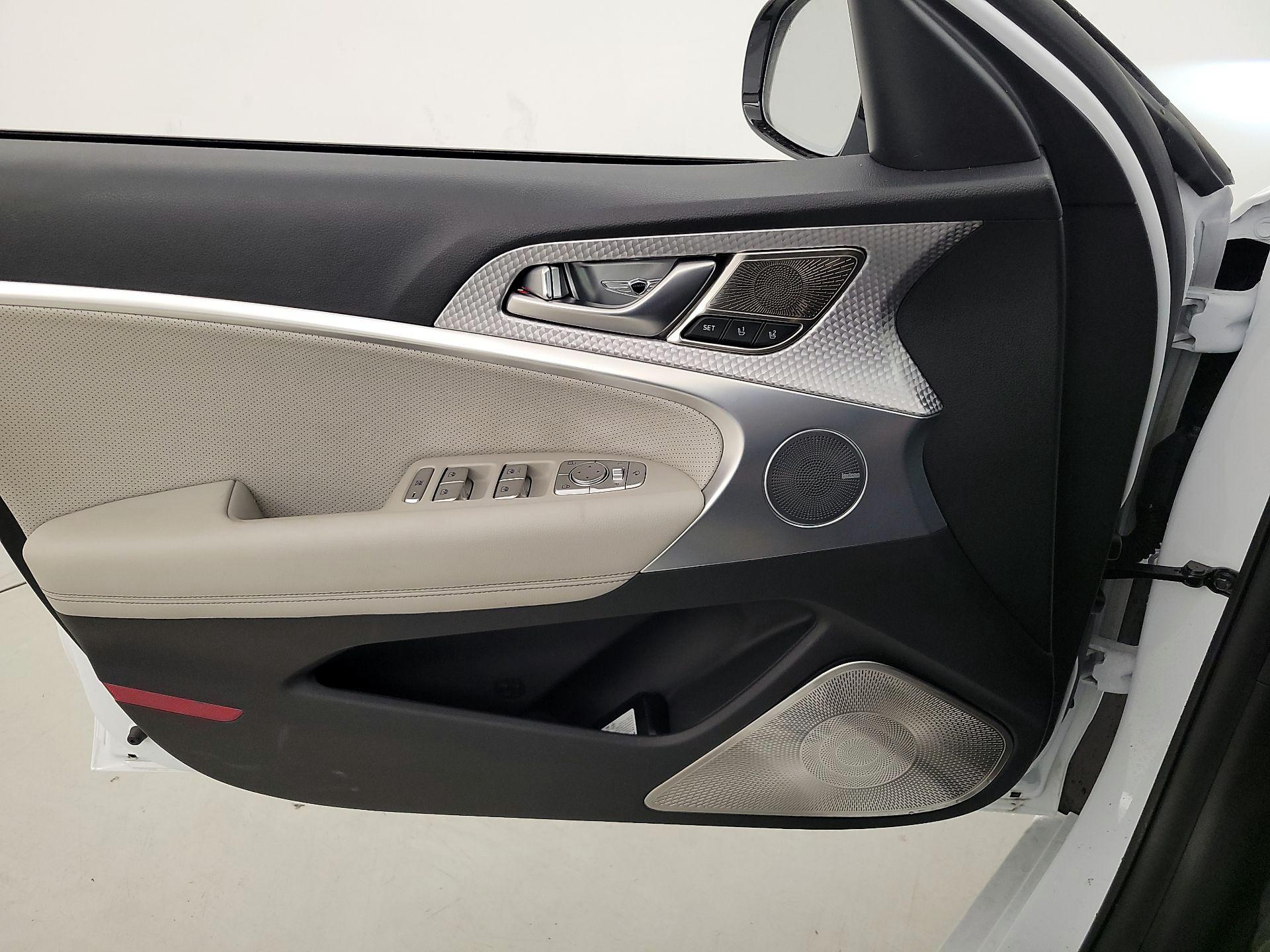 Thumbnail: 2023 Genesis G70 - 12