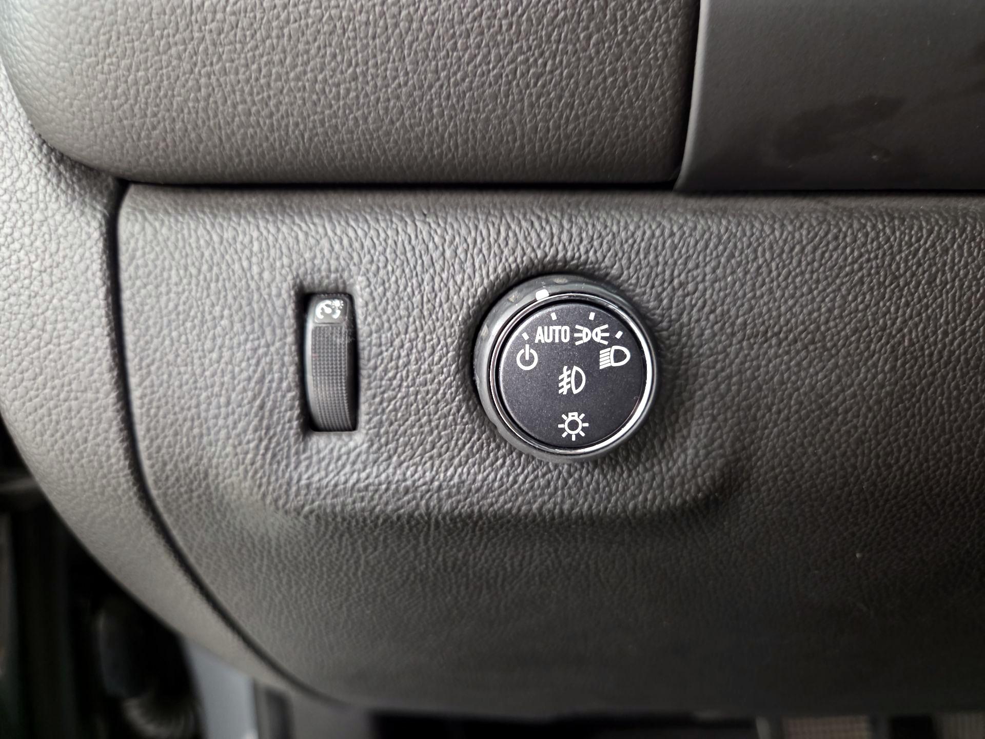 Thumbnail: 2018 GMC Canyon - 13