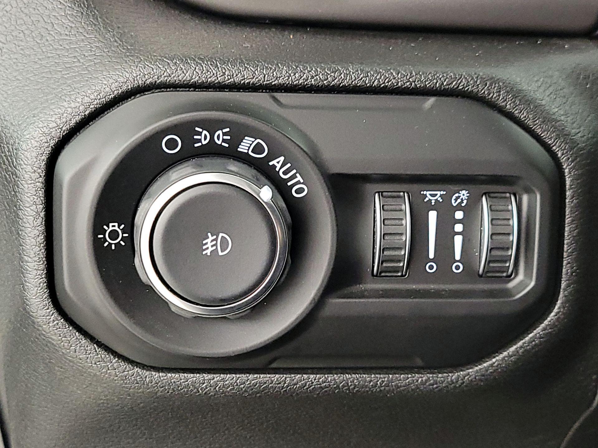 Thumbnail: 2020 Jeep Wrangler - 13
