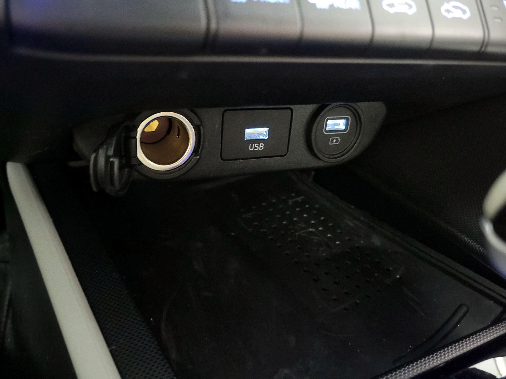 Thumbnail: 2023 Hyundai Elantra - 19