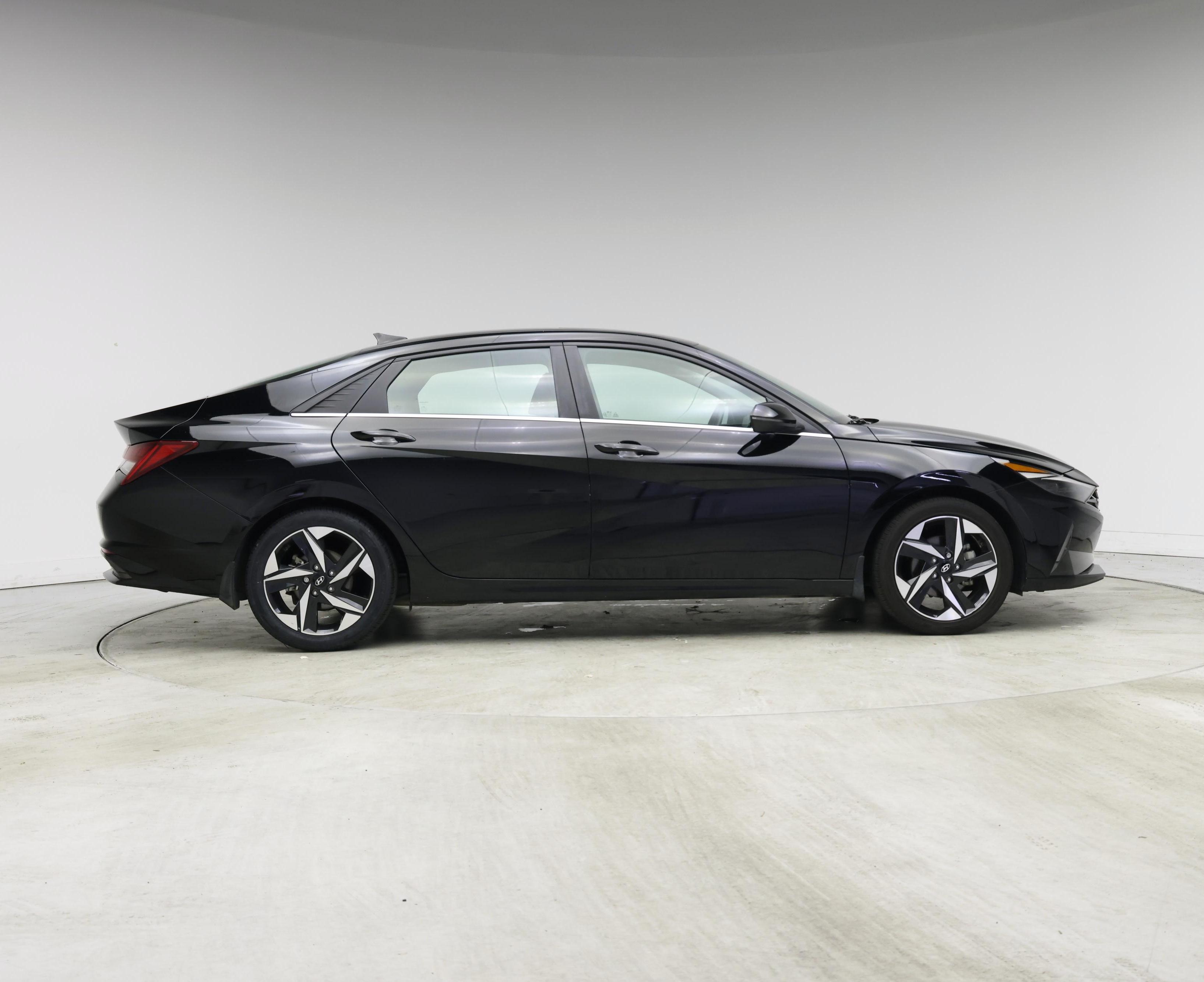 Thumbnail: 2023 Hyundai Elantra - 7