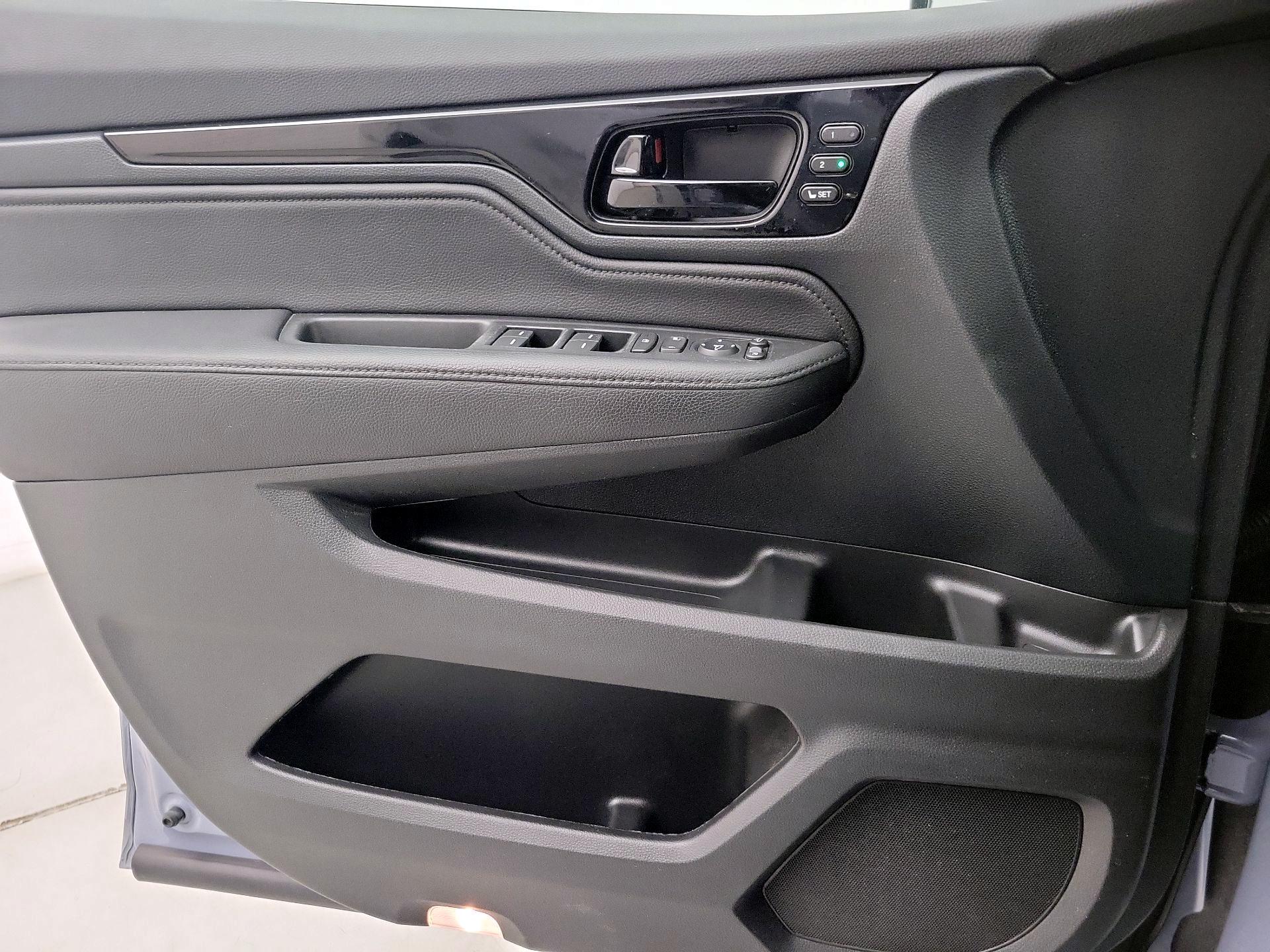 Thumbnail: 2023 Honda Odyssey - 12