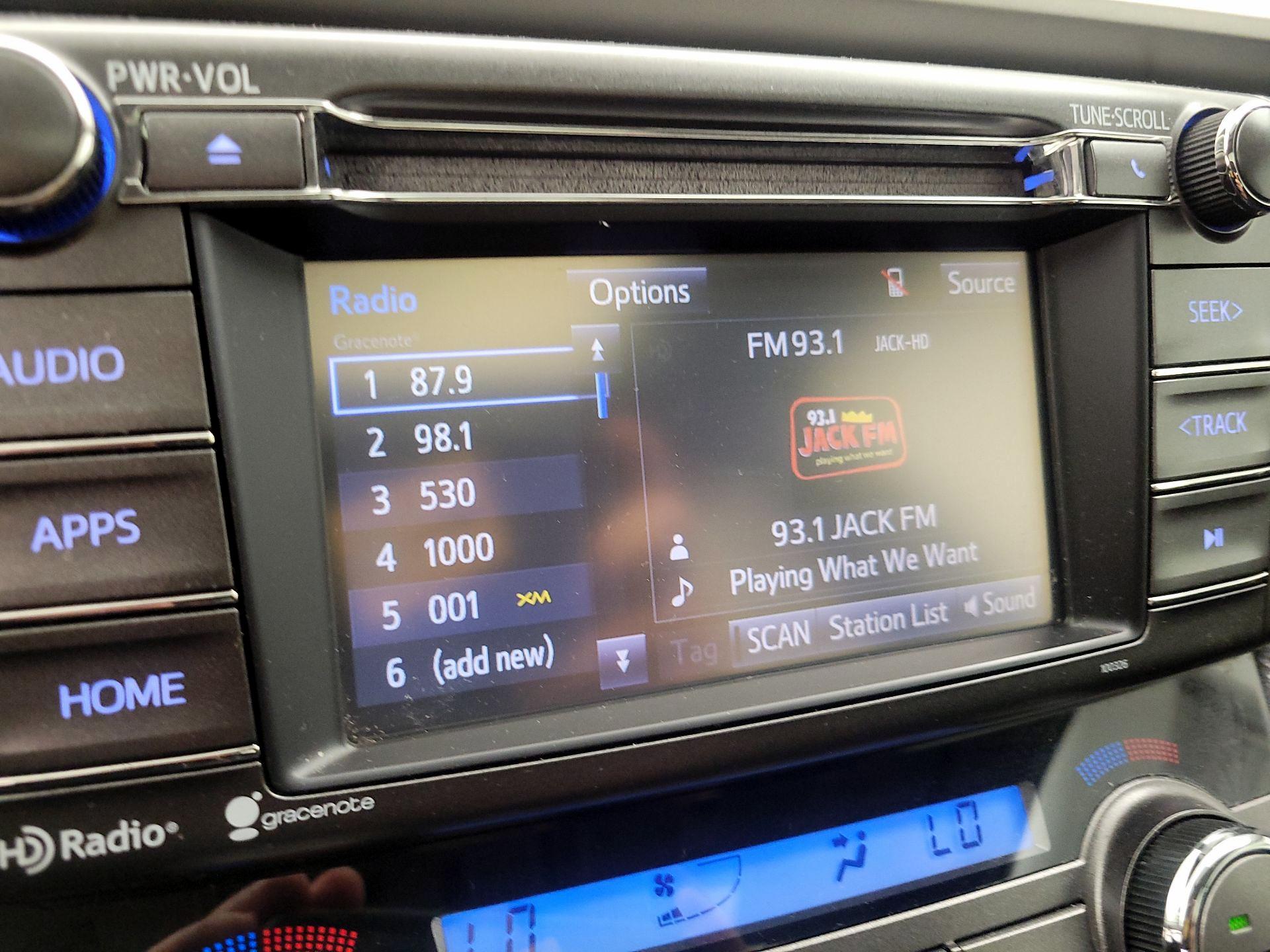 Thumbnail: 2015 Toyota RAV4 - 15