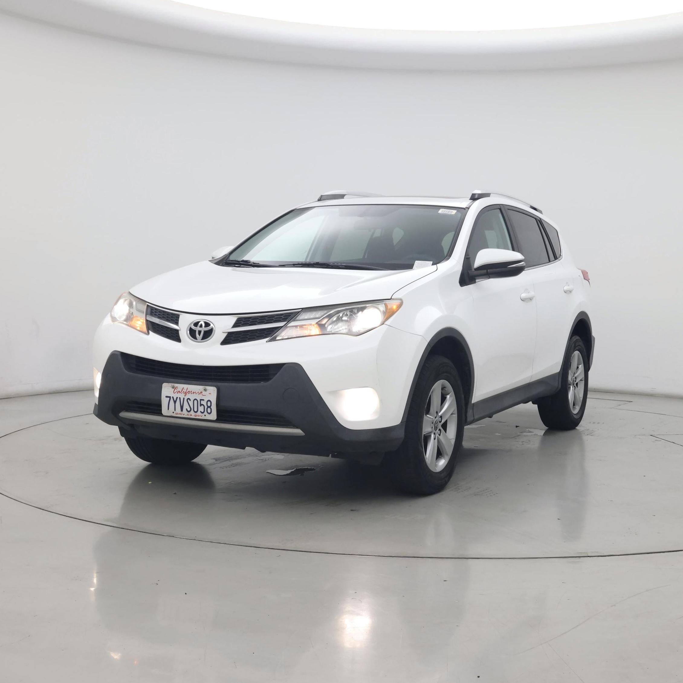 Thumbnail: 2015 Toyota RAV4 - 4