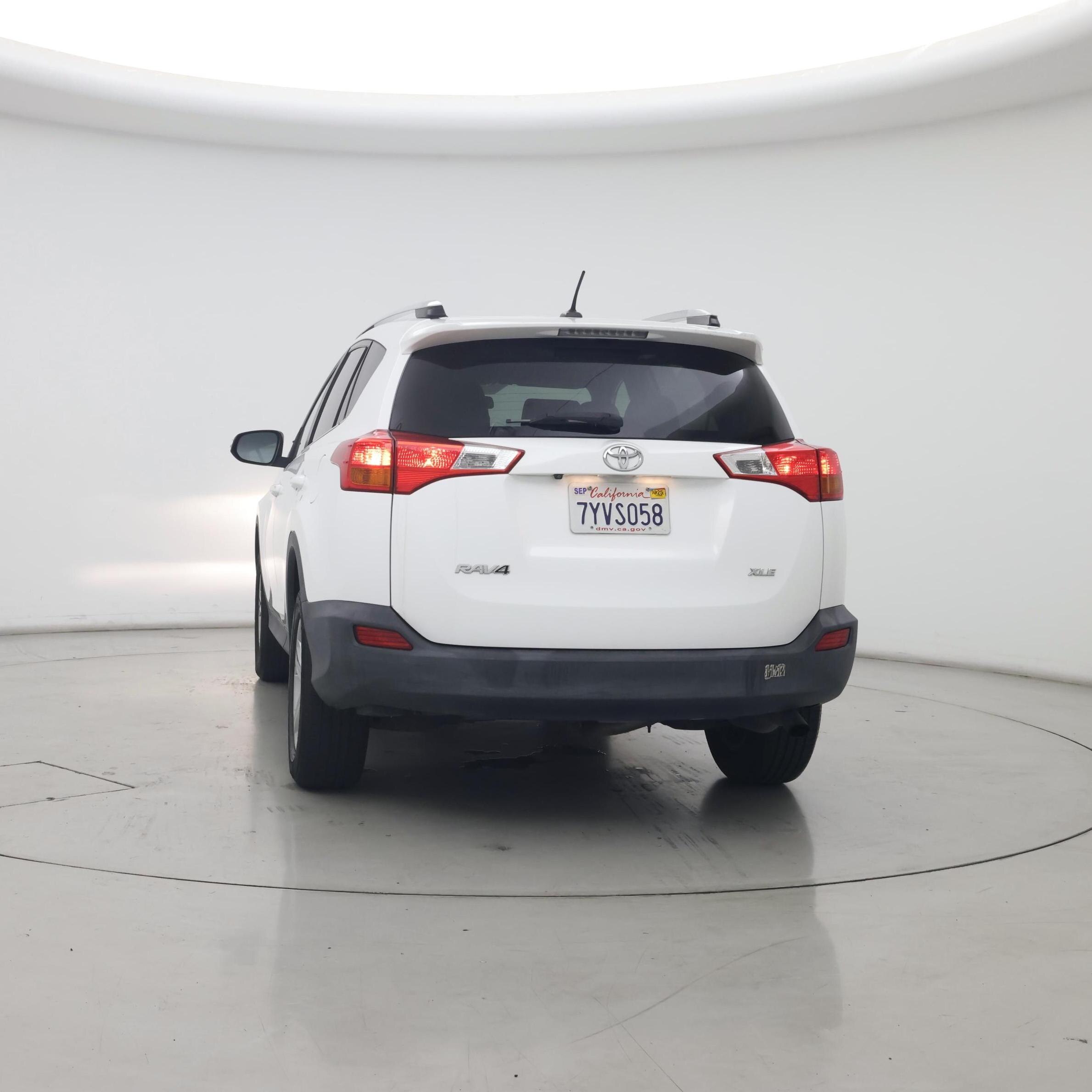 Thumbnail: 2015 Toyota RAV4 - 6