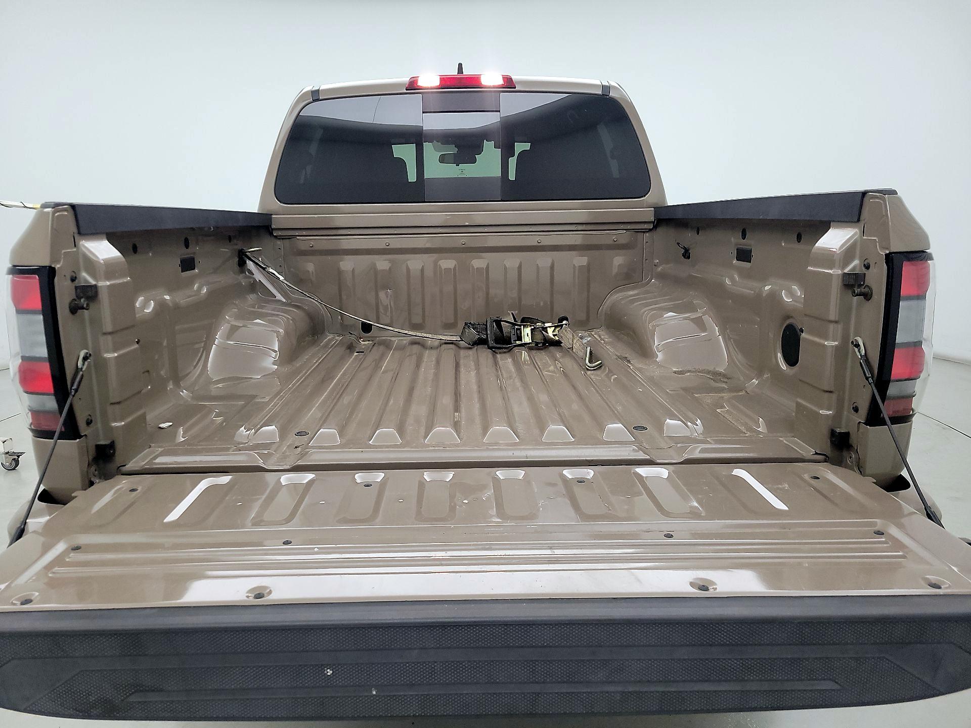 Thumbnail: 2023 Nissan Frontier - 20