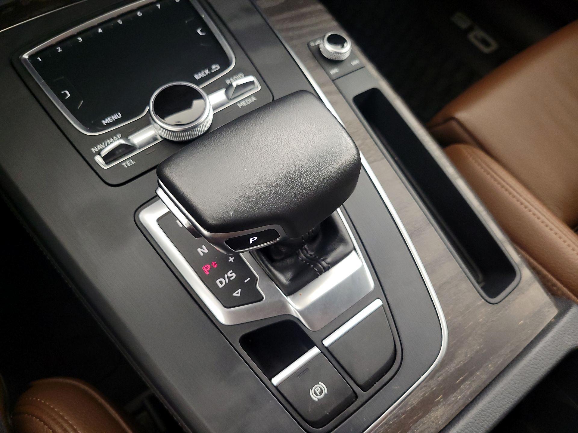 Thumbnail: 2018 Audi Q5 - 18