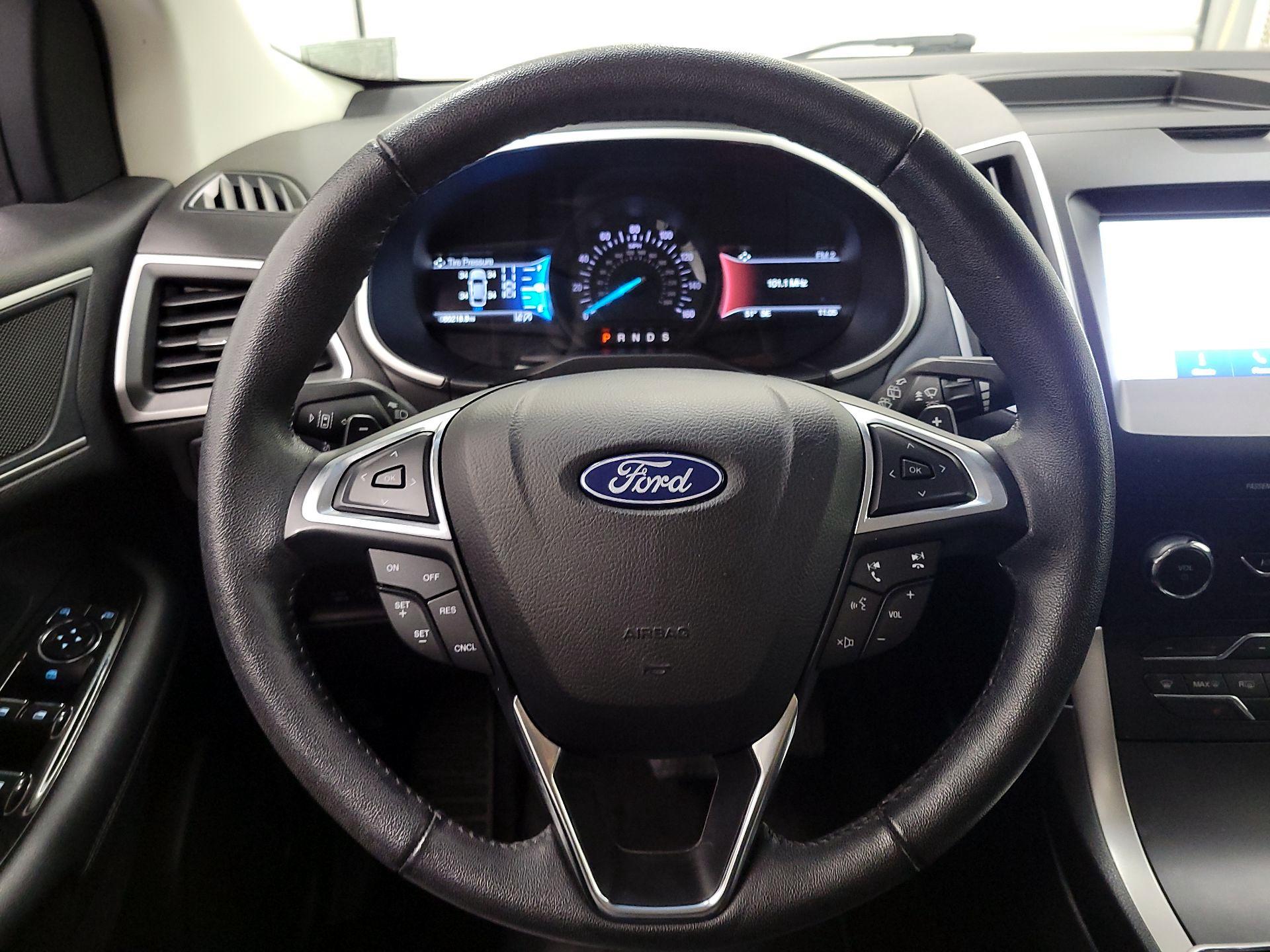 Thumbnail: 2020 Ford Edge - 10