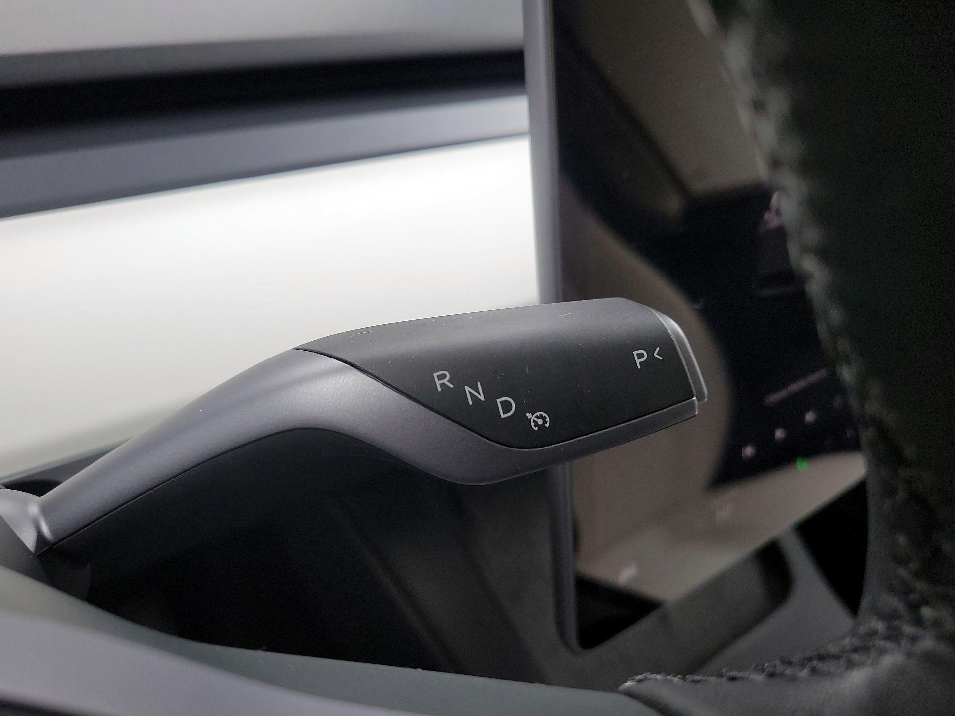 Thumbnail: 2025 Tesla Model Y - 17