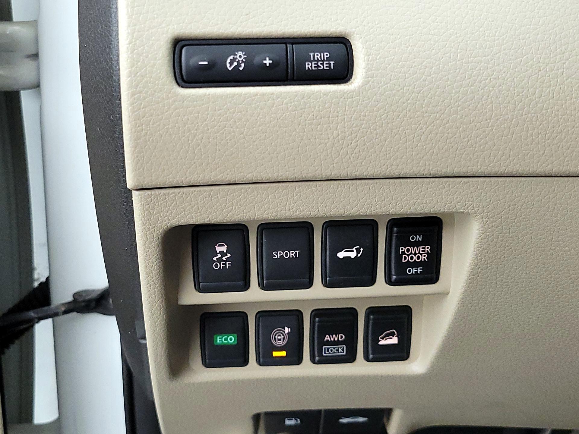 Thumbnail: 2016 Nissan Rogue - 13