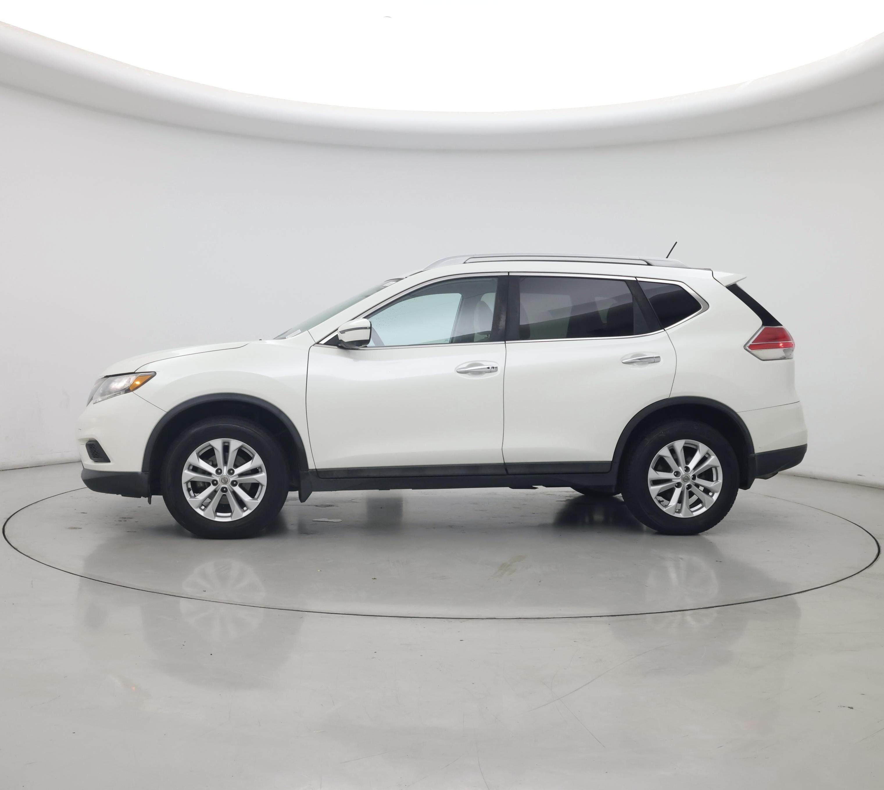 Thumbnail: 2016 Nissan Rogue - 3