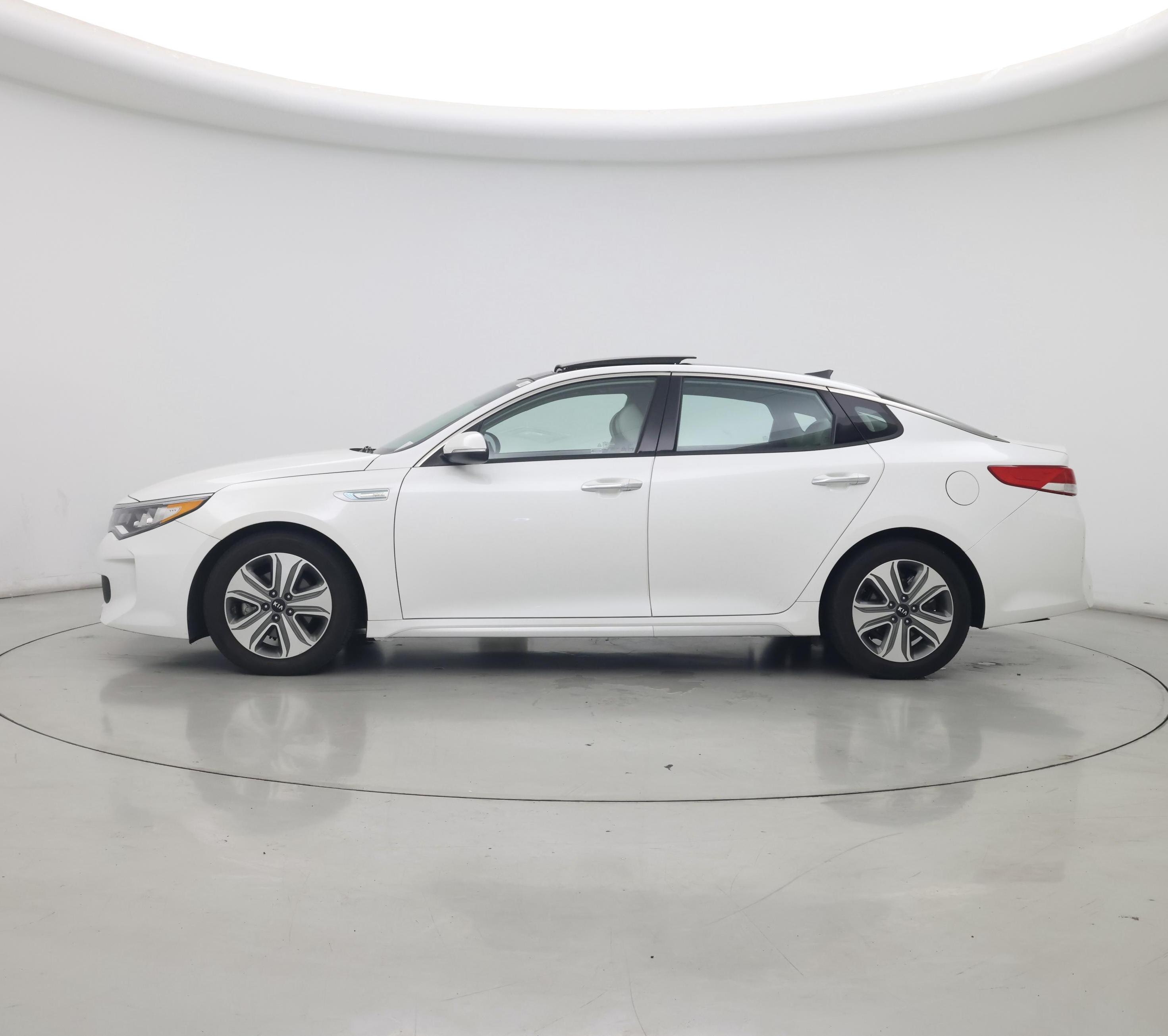 Thumbnail: 2018 Kia Optima - 3