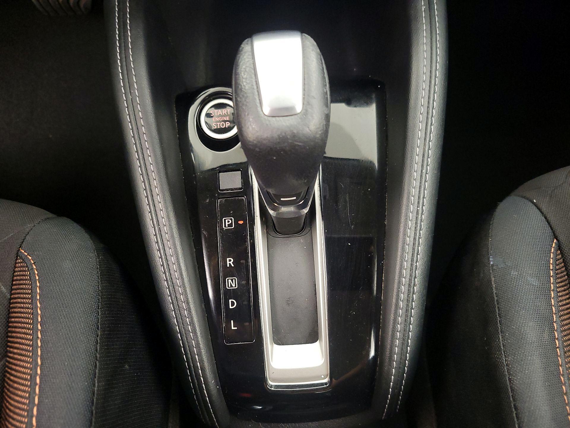 Thumbnail: 2018 Nissan Kicks - 16