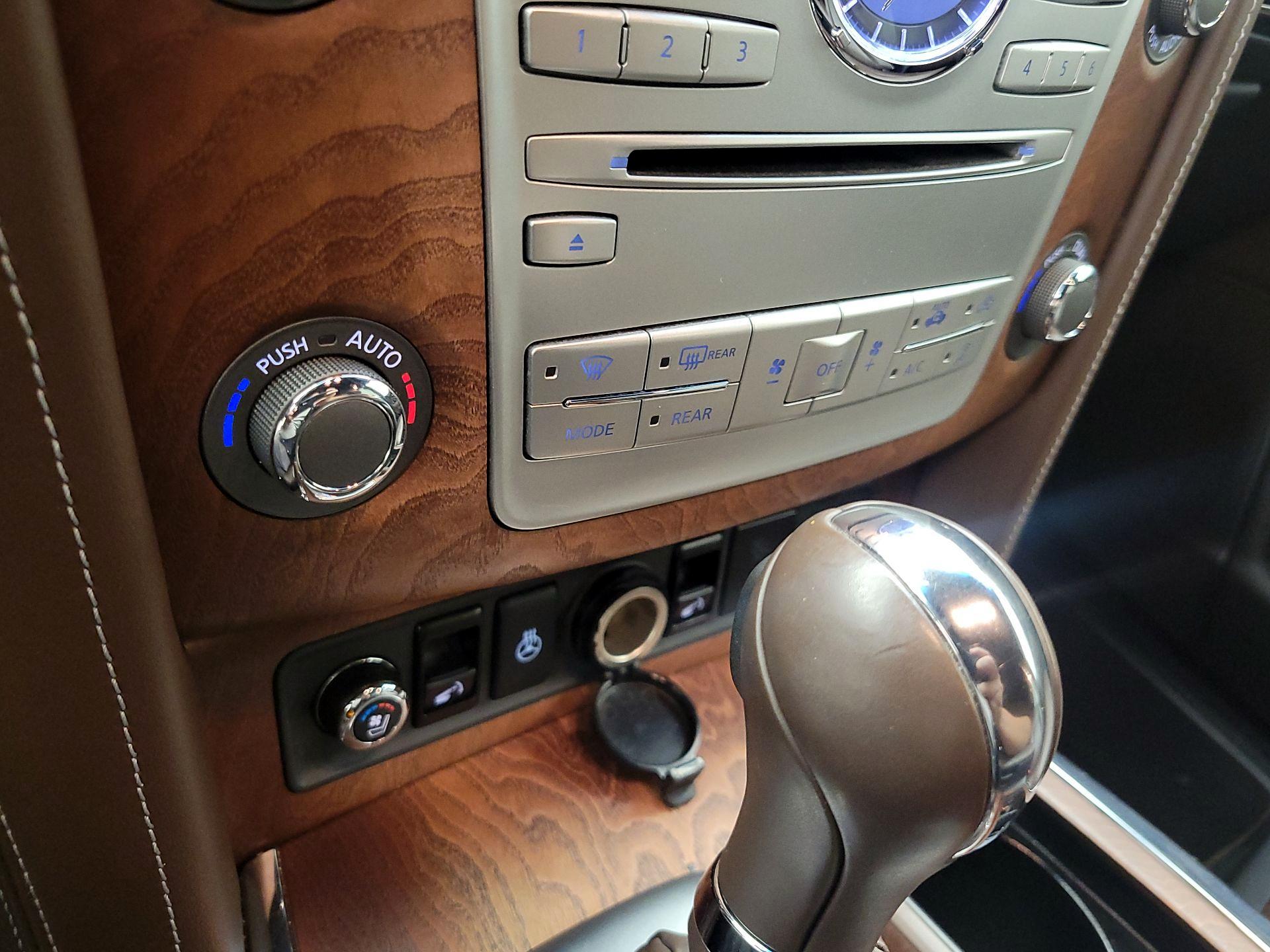 Thumbnail: 2015 INFINITI QX80 - 16