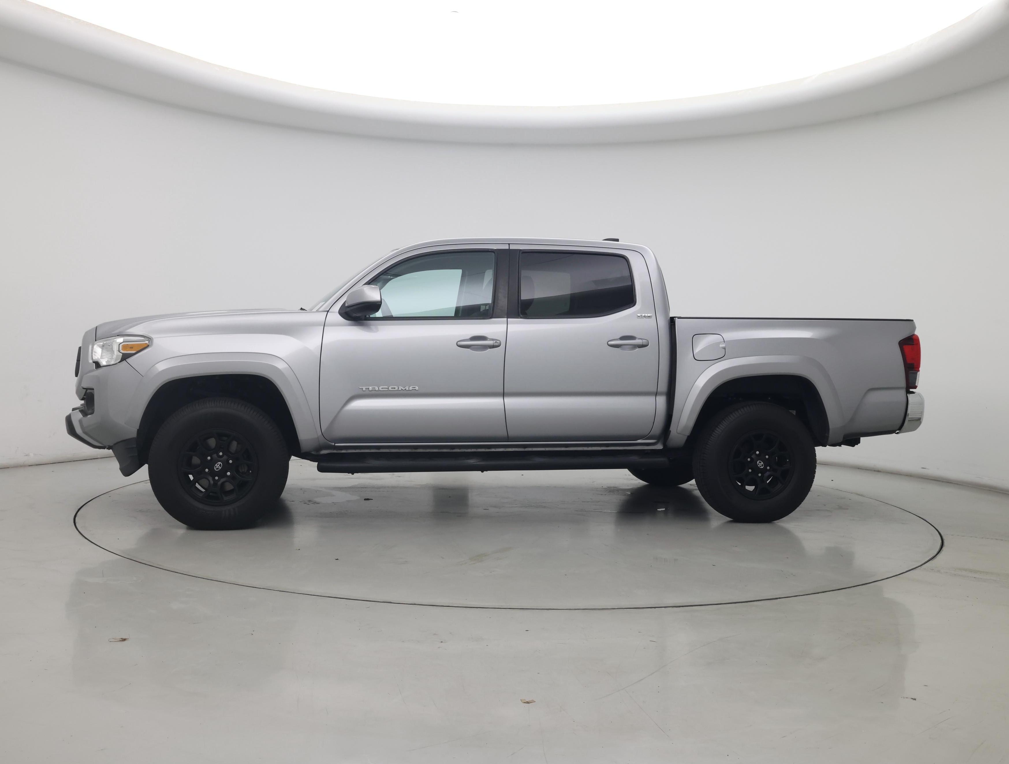 Thumbnail: 2020 Toyota Tacoma - 3