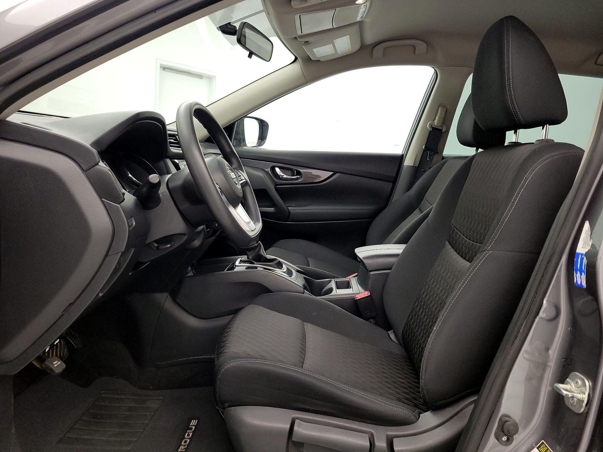 Thumbnail: 2017 Nissan Rogue - 11