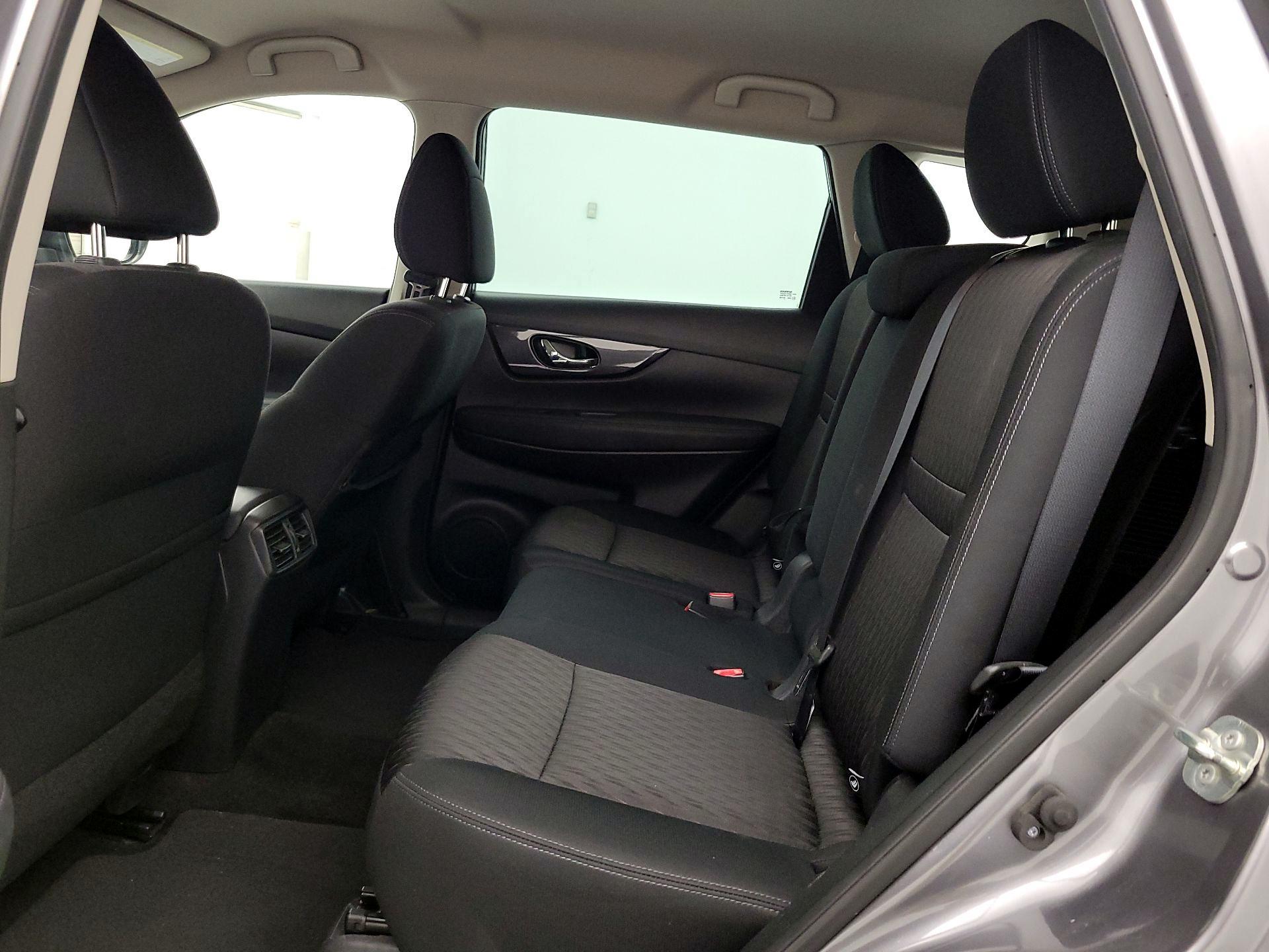 Thumbnail: 2017 Nissan Rogue - 19
