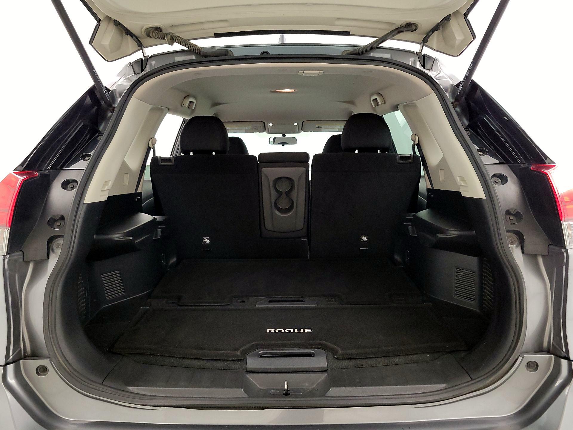 Thumbnail: 2017 Nissan Rogue - 20