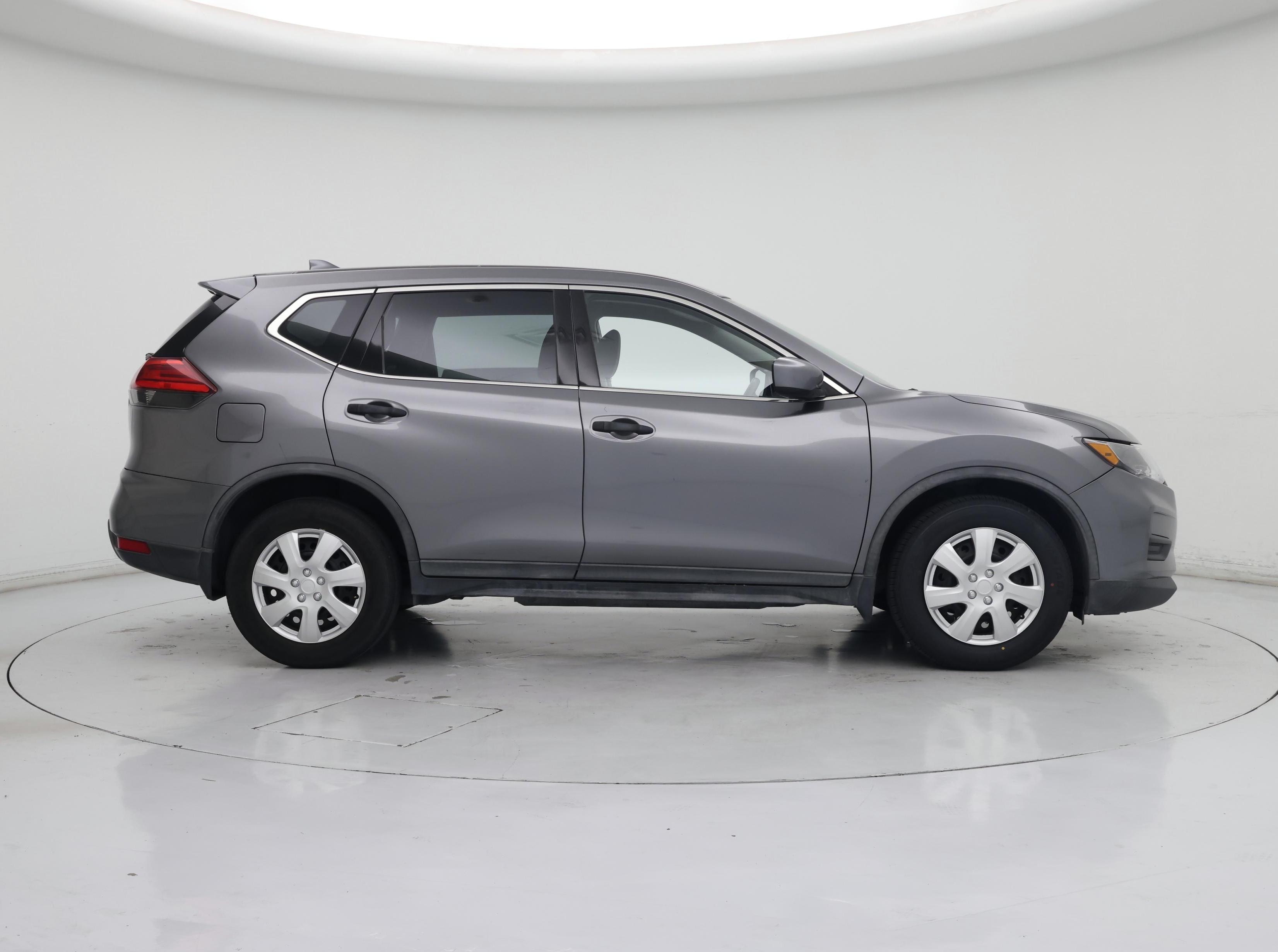 Thumbnail: 2017 Nissan Rogue - 7