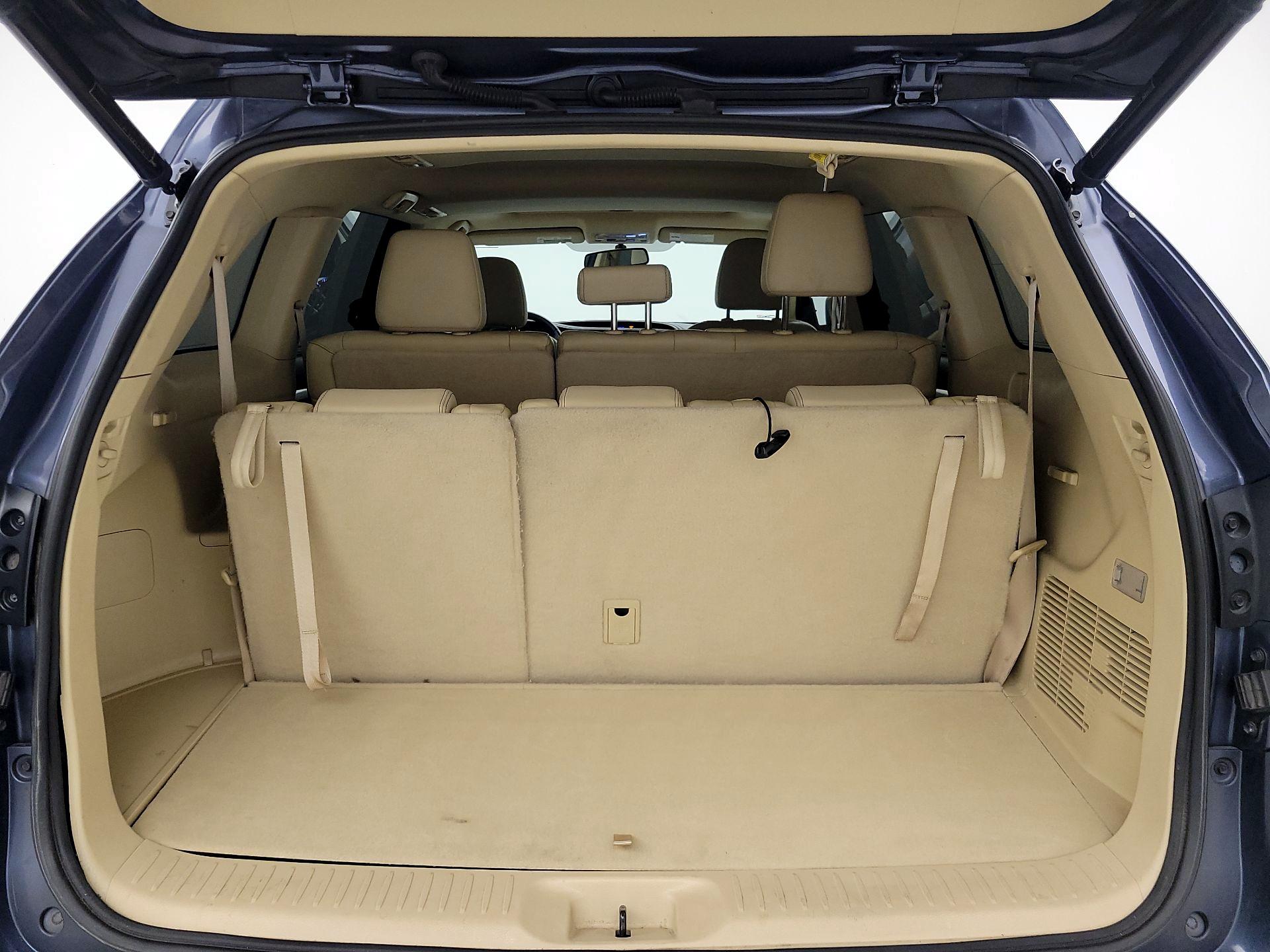 Thumbnail: 2015 Toyota Highlander - 20