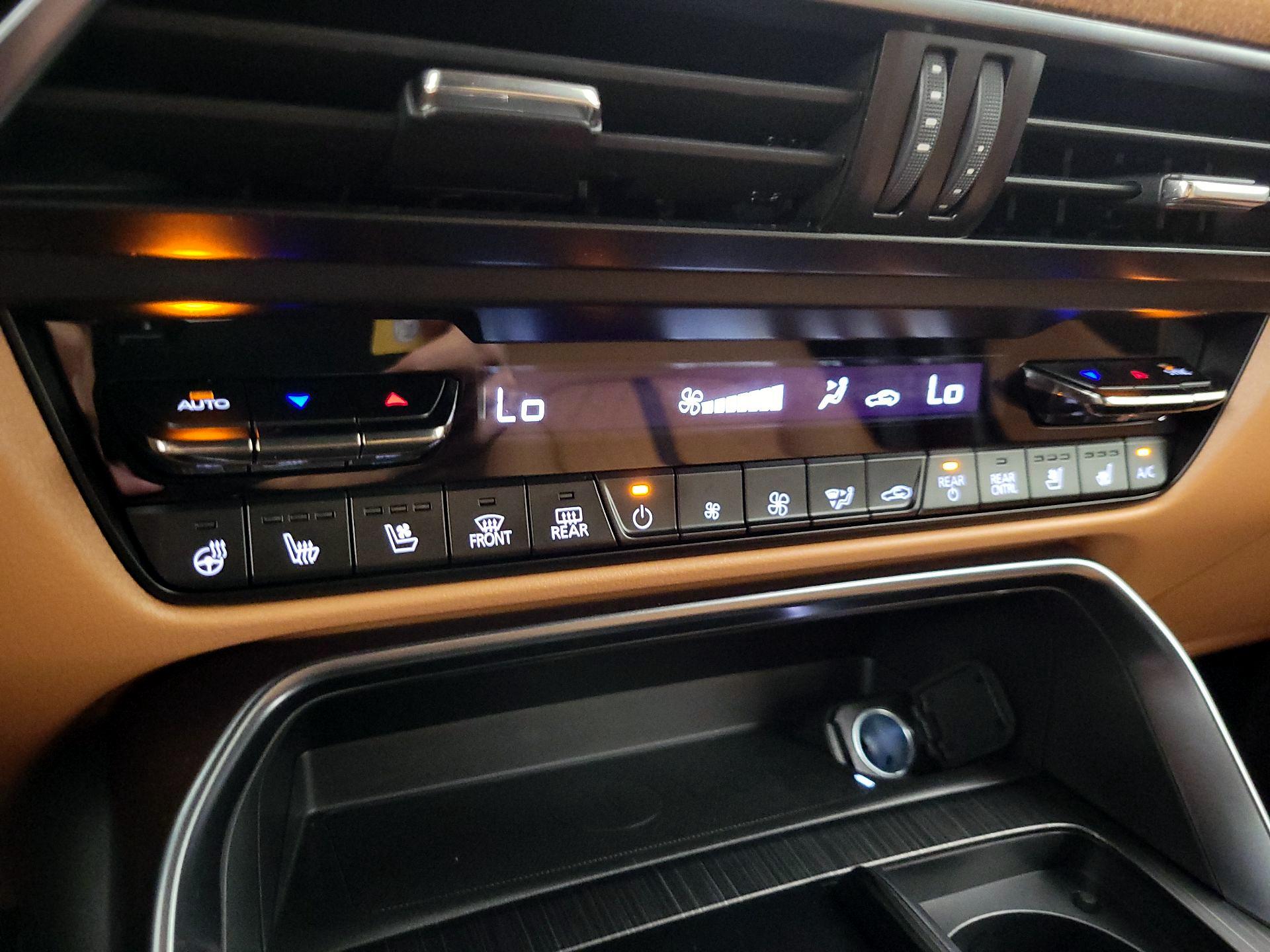 Thumbnail: 2025 Mazda CX-90 - 17