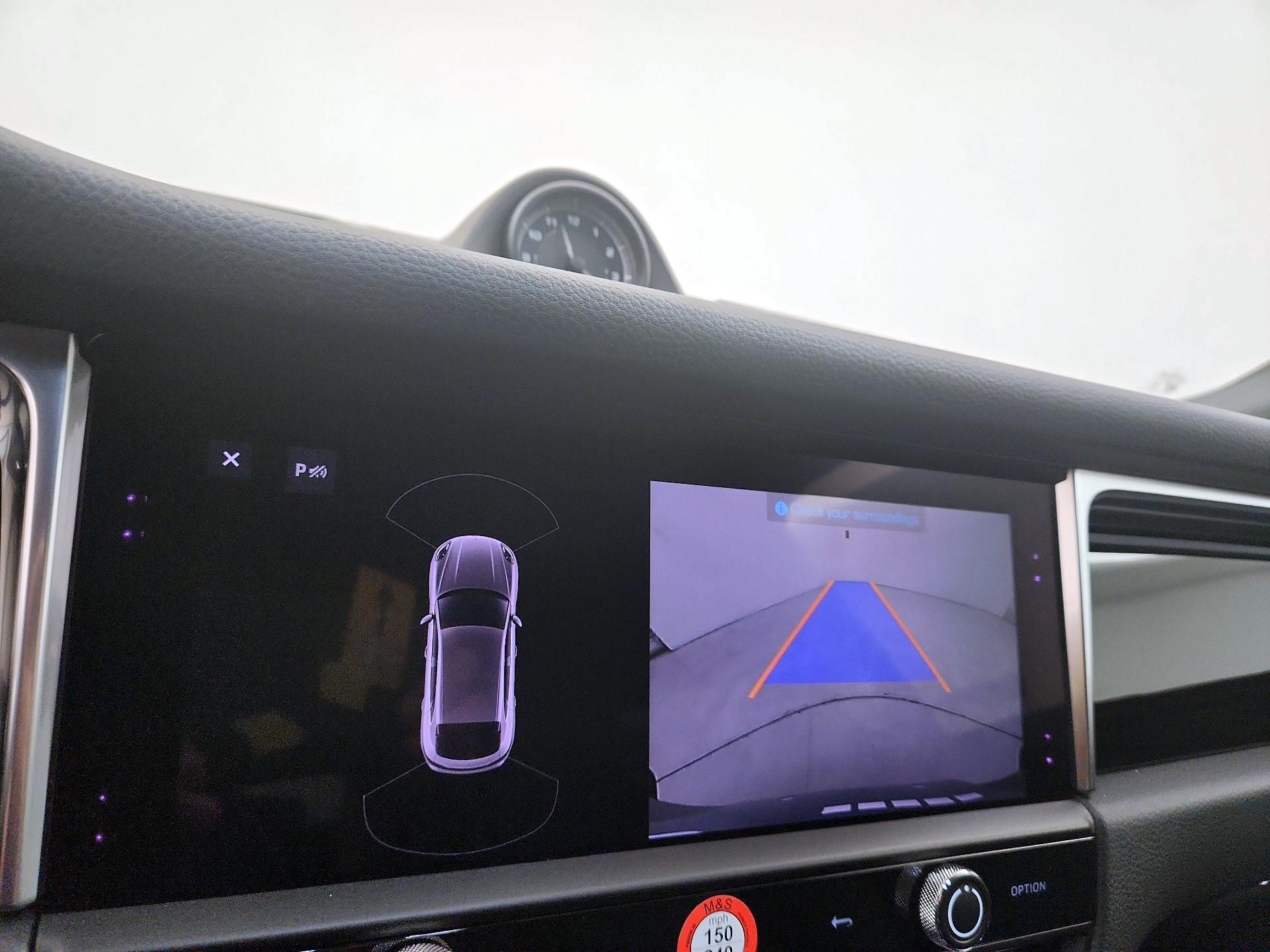 Thumbnail: 2024 Porsche Macan - 14
