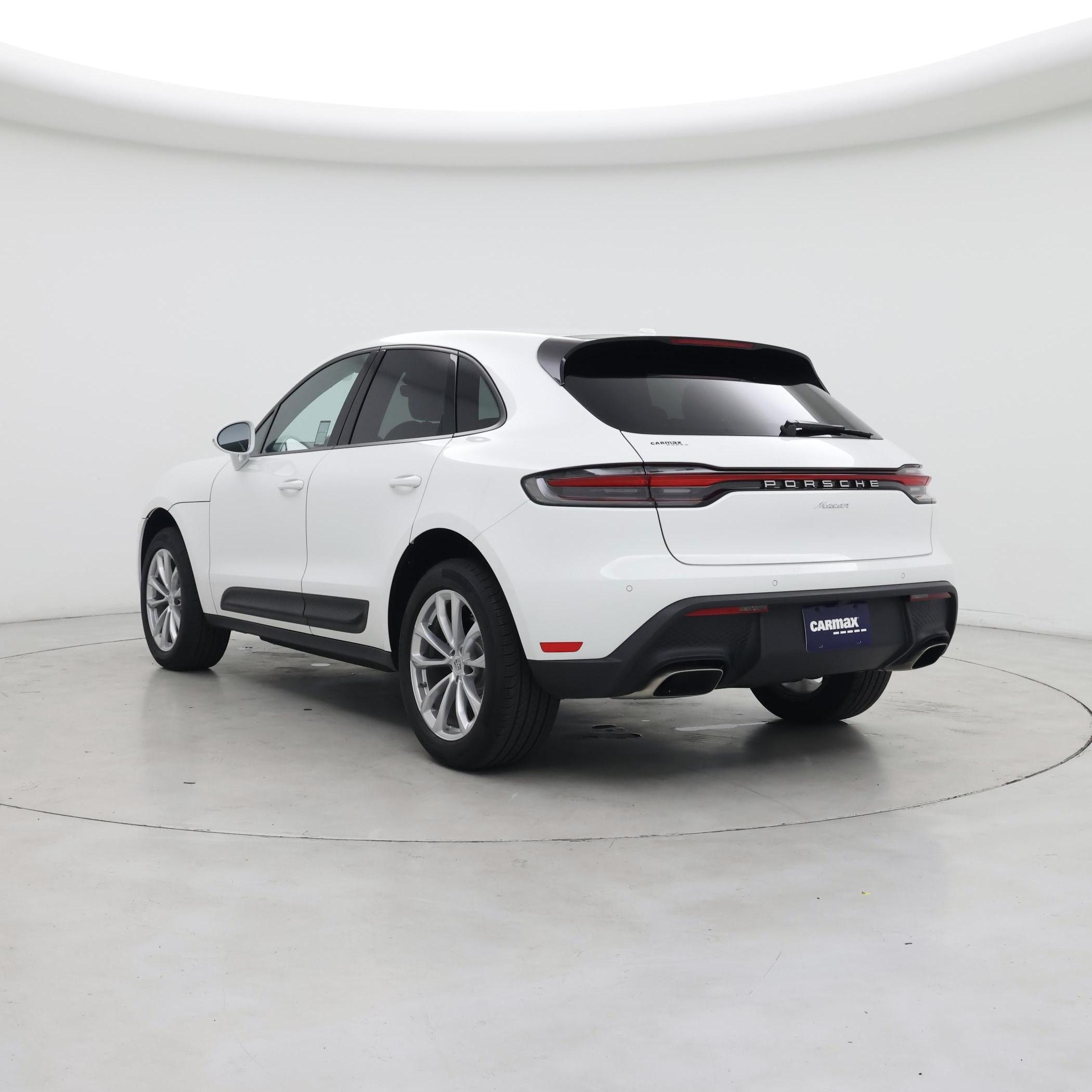 Thumbnail: 2024 Porsche Macan - 2