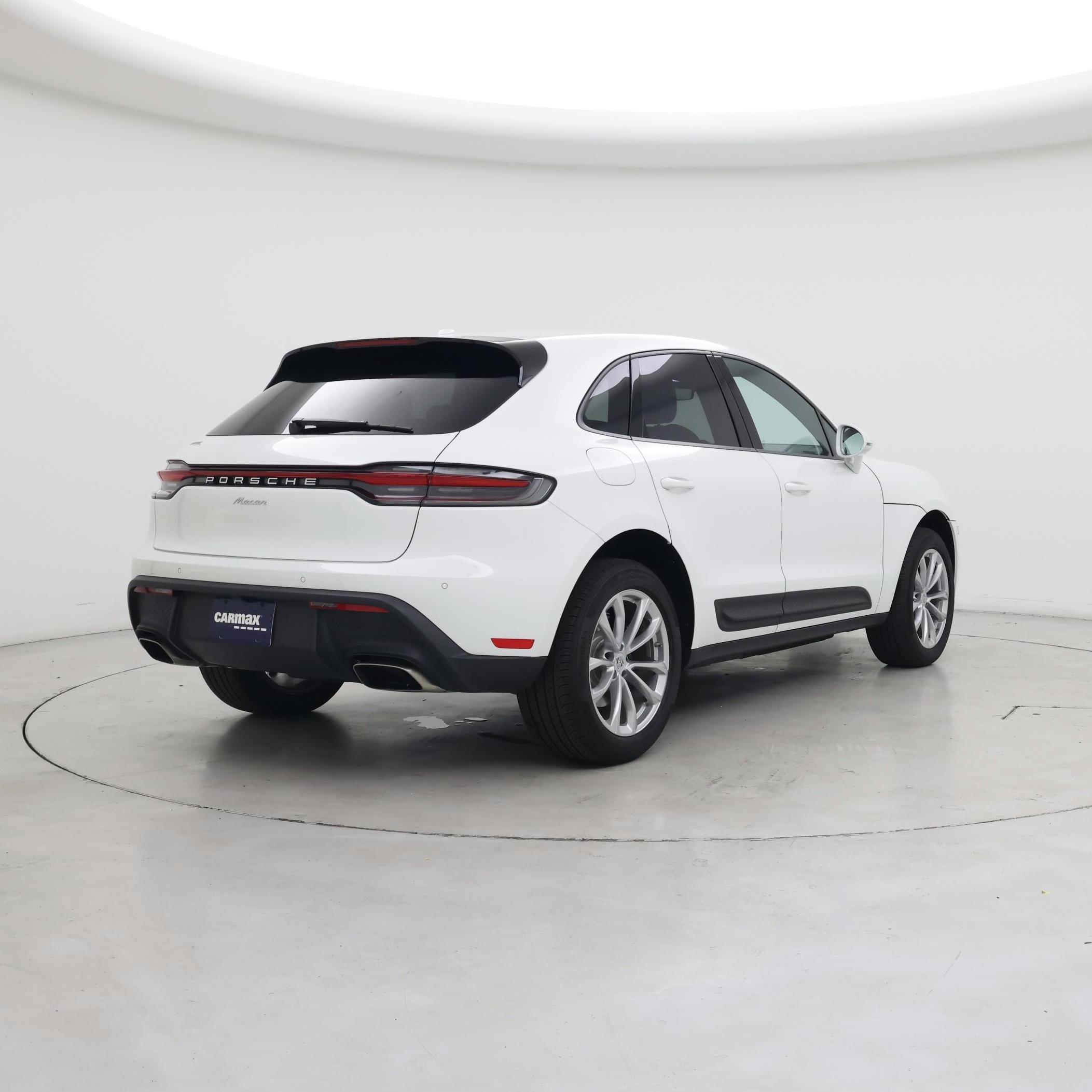 Thumbnail: 2024 Porsche Macan - 8