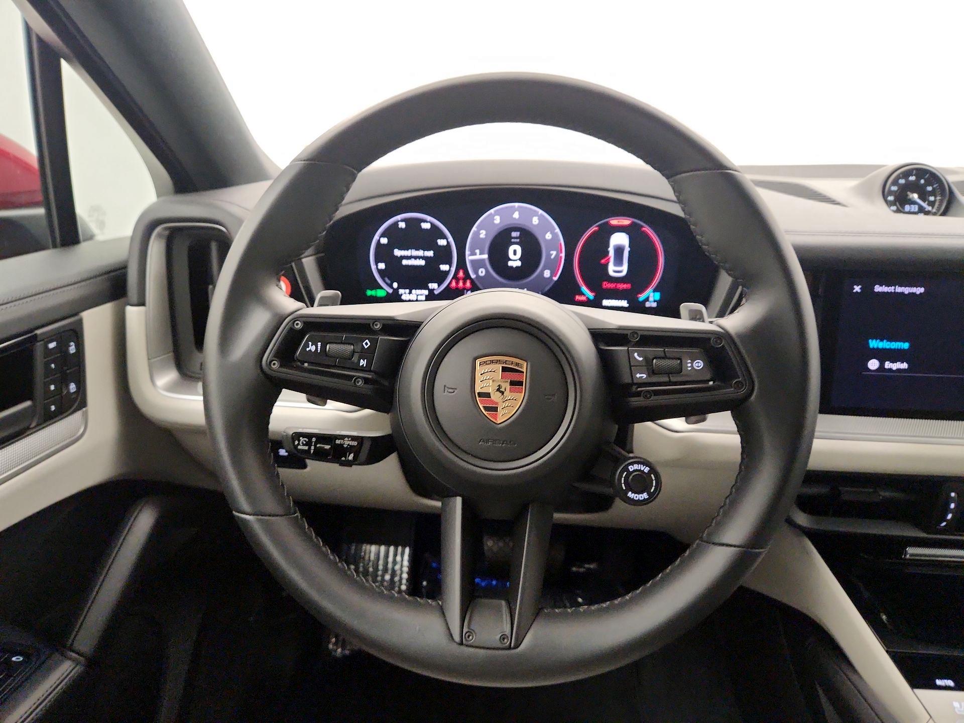 Thumbnail: 2025 Porsche Cayenne - 10