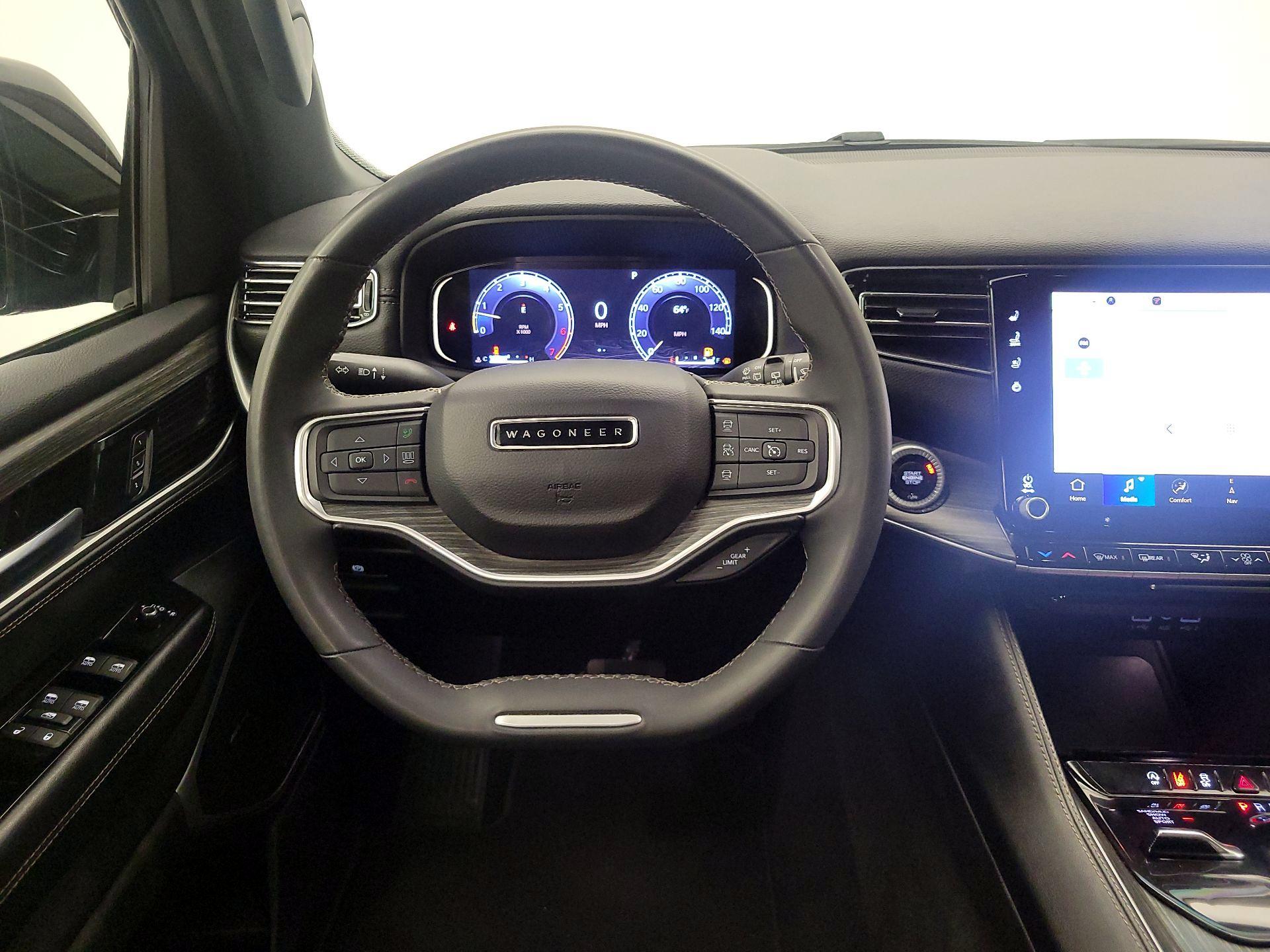 Thumbnail: 2024 Jeep Wagoneer - 10