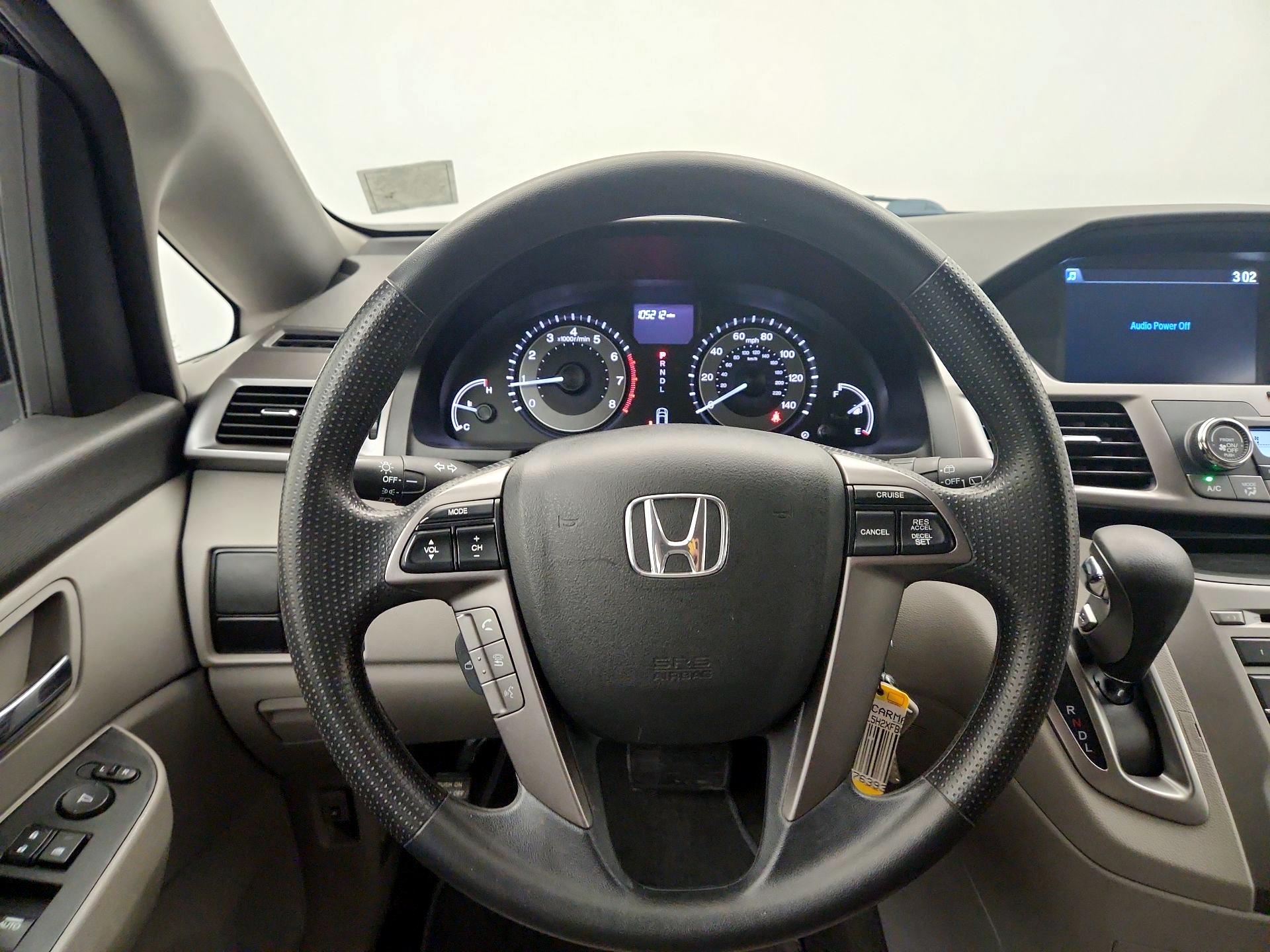 Thumbnail: 2015 Honda Odyssey - 10