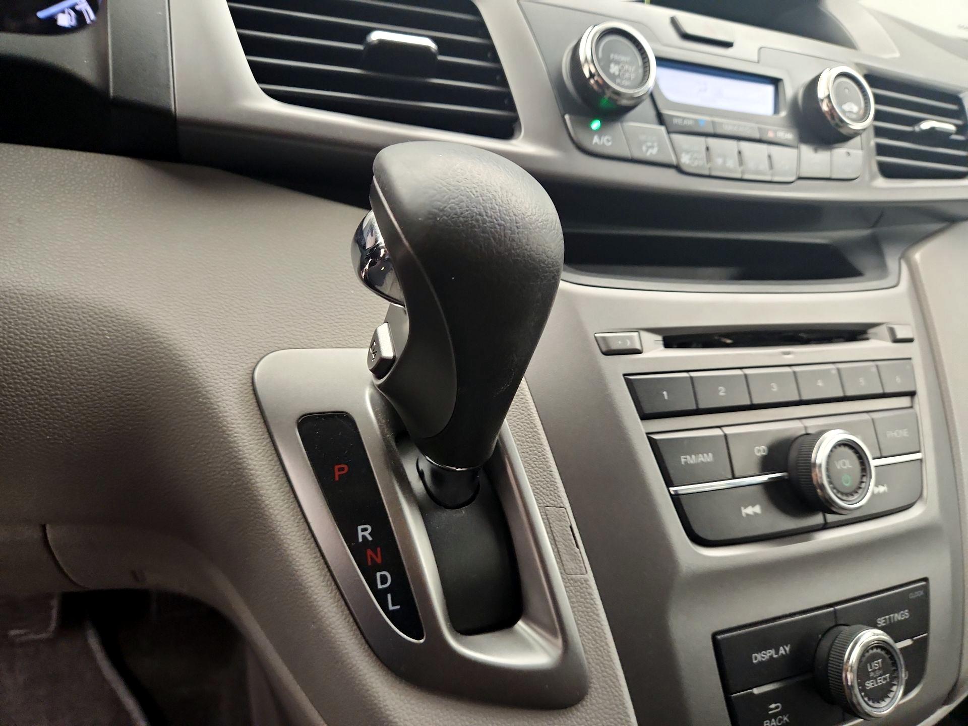 Thumbnail: 2015 Honda Odyssey - 17